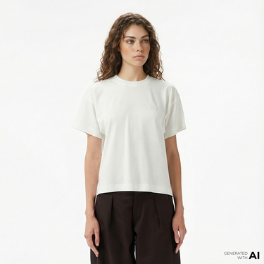  Lacoste Kadın Loose Fit Bisiklet Yaka Beyaz T-Shirt