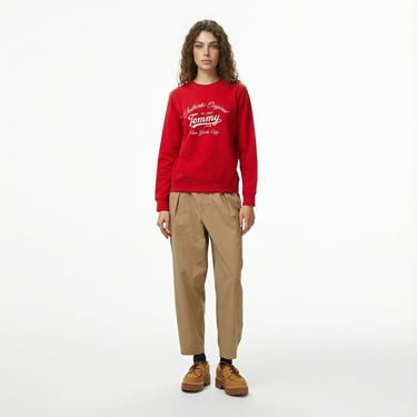  Tommy Jeans Regular Essential Logo Kadın Kırmızı Sweatshirt