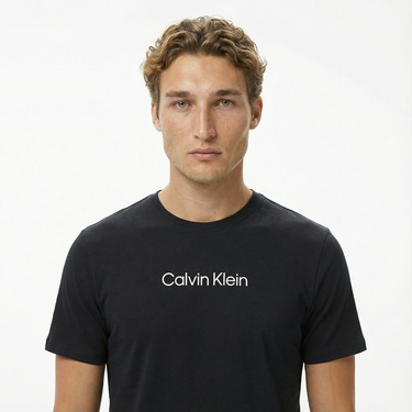  Calvin Klein Standard Logo Crew Erkek Siyah T-Shirt