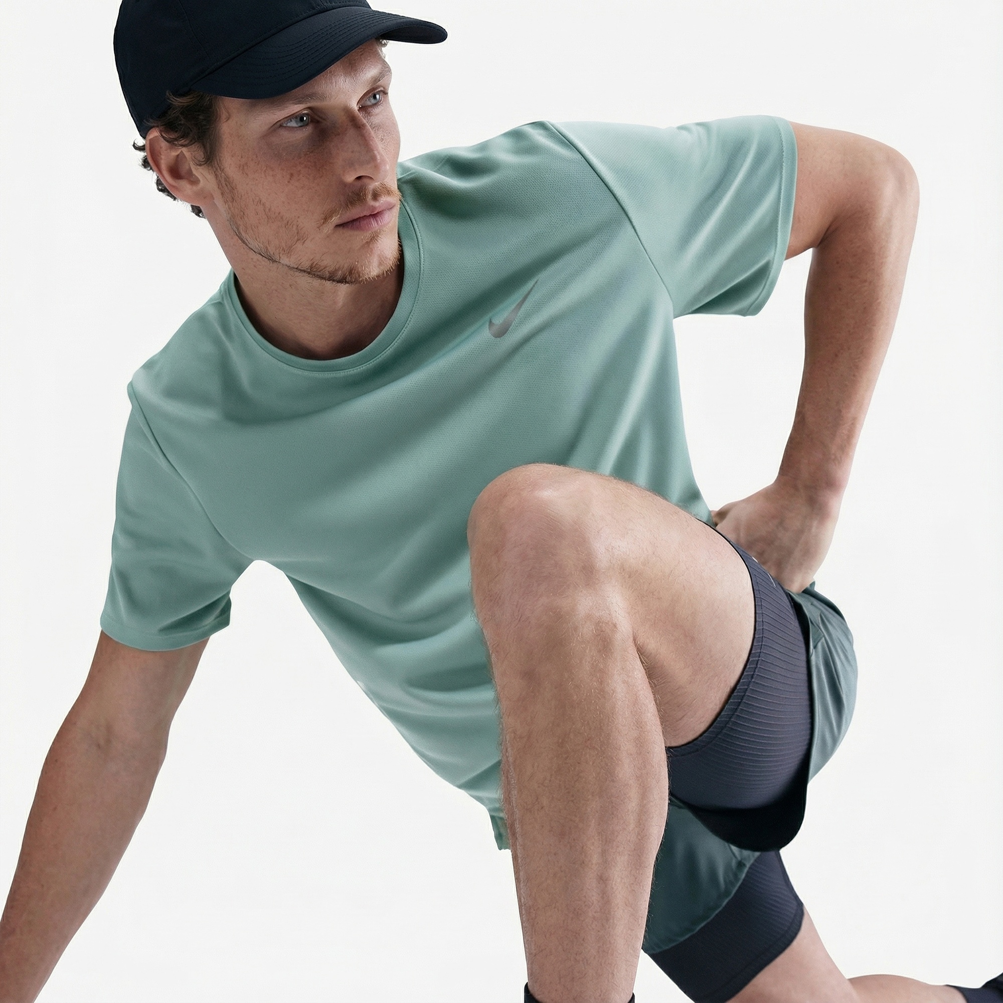 Nike Dri-Fit Miler Erkek Yeşil T-Shirt