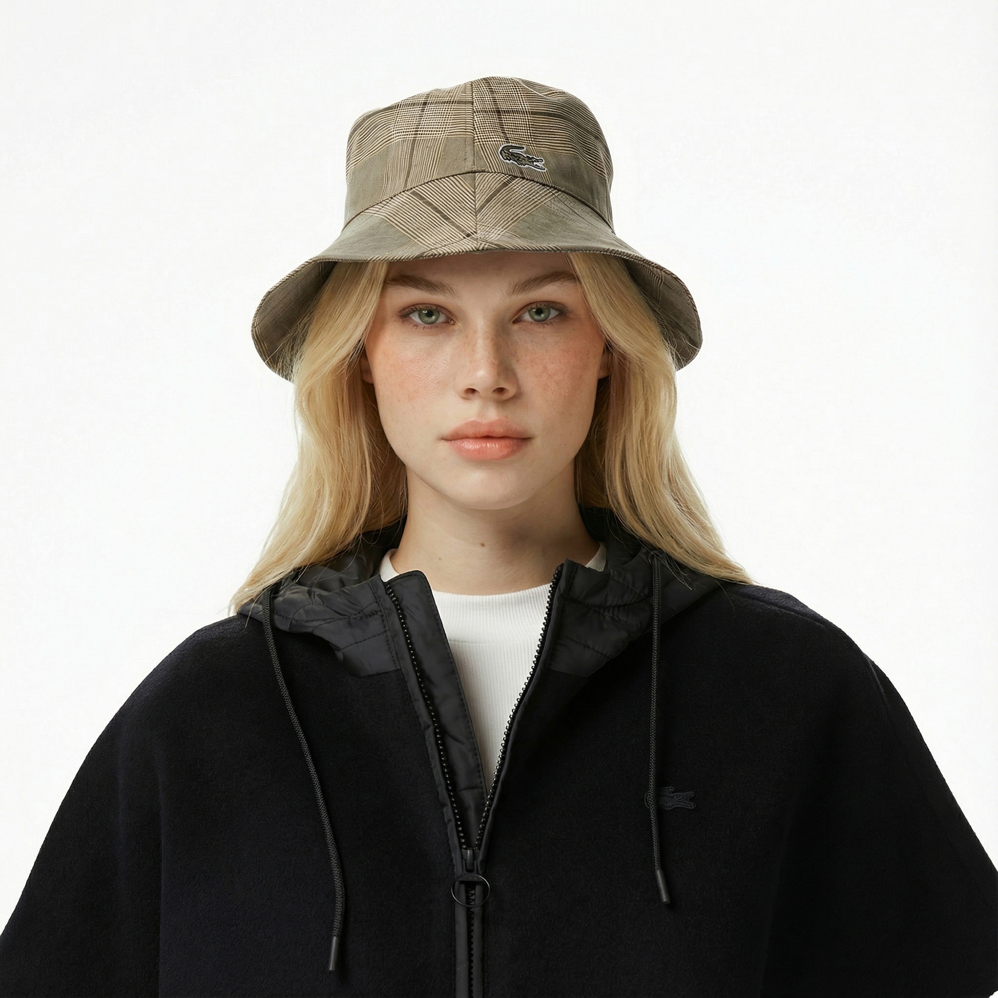 Lacoste Kadın Kapüşonlu Siyah Mont