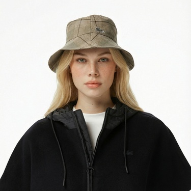  Lacoste Kadın Kapüşonlu Siyah Mont