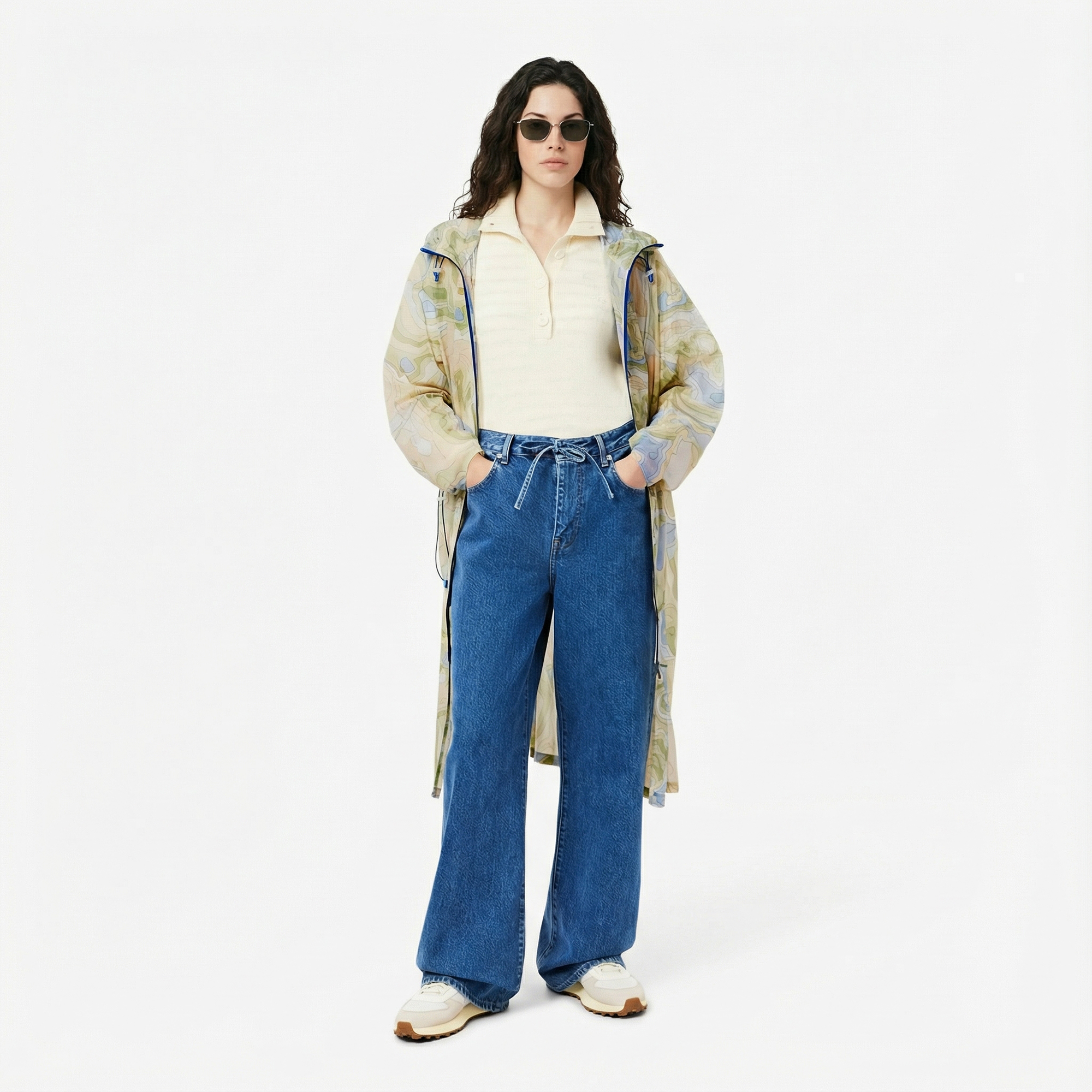  Lacoste Kadın Oversize Fit Kapüşonlu Renkli Mont