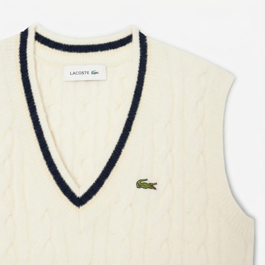  Lacoste Kadın Classic Fit V Yaka Krem Süveter