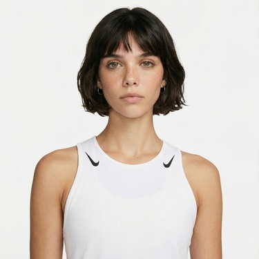  Nike AeroSwift Dri-Fit Adventure Kadın Beyaz Crop T-Shirt