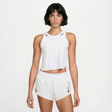  Nike AeroSwift Dri-Fit Adventure Kadın Beyaz Crop T-Shirt