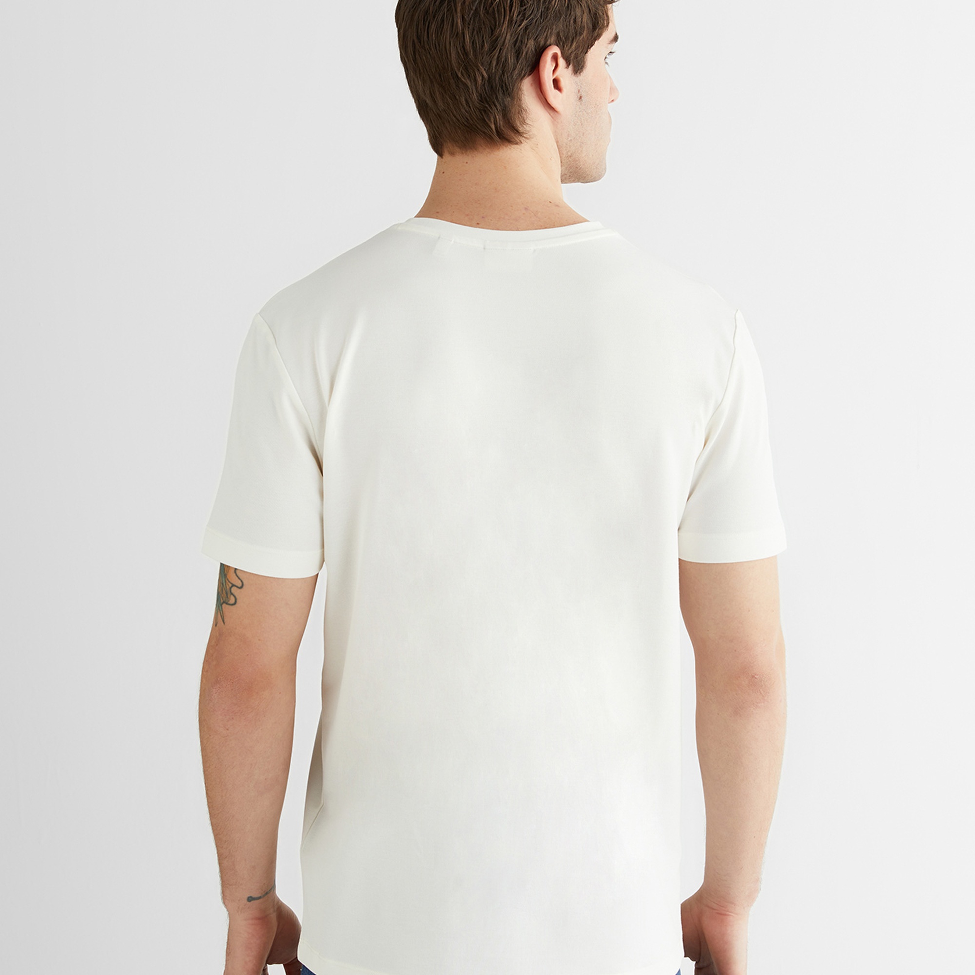 GANT Erkek Beyaz Bisiklet Yaka Regular Fit Logolu T-Shirt