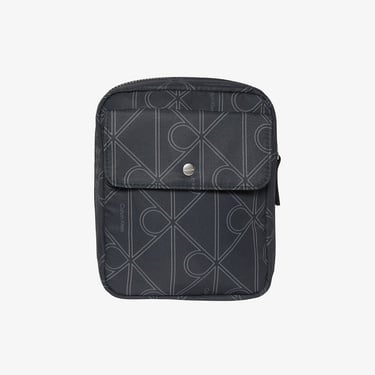  Calvin Klein Printed Emblem Nylon Erkek Gri Tote Çanta