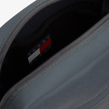 Tommy Hilfiger Essential Daily Erkek Gri Çapraz Çanta