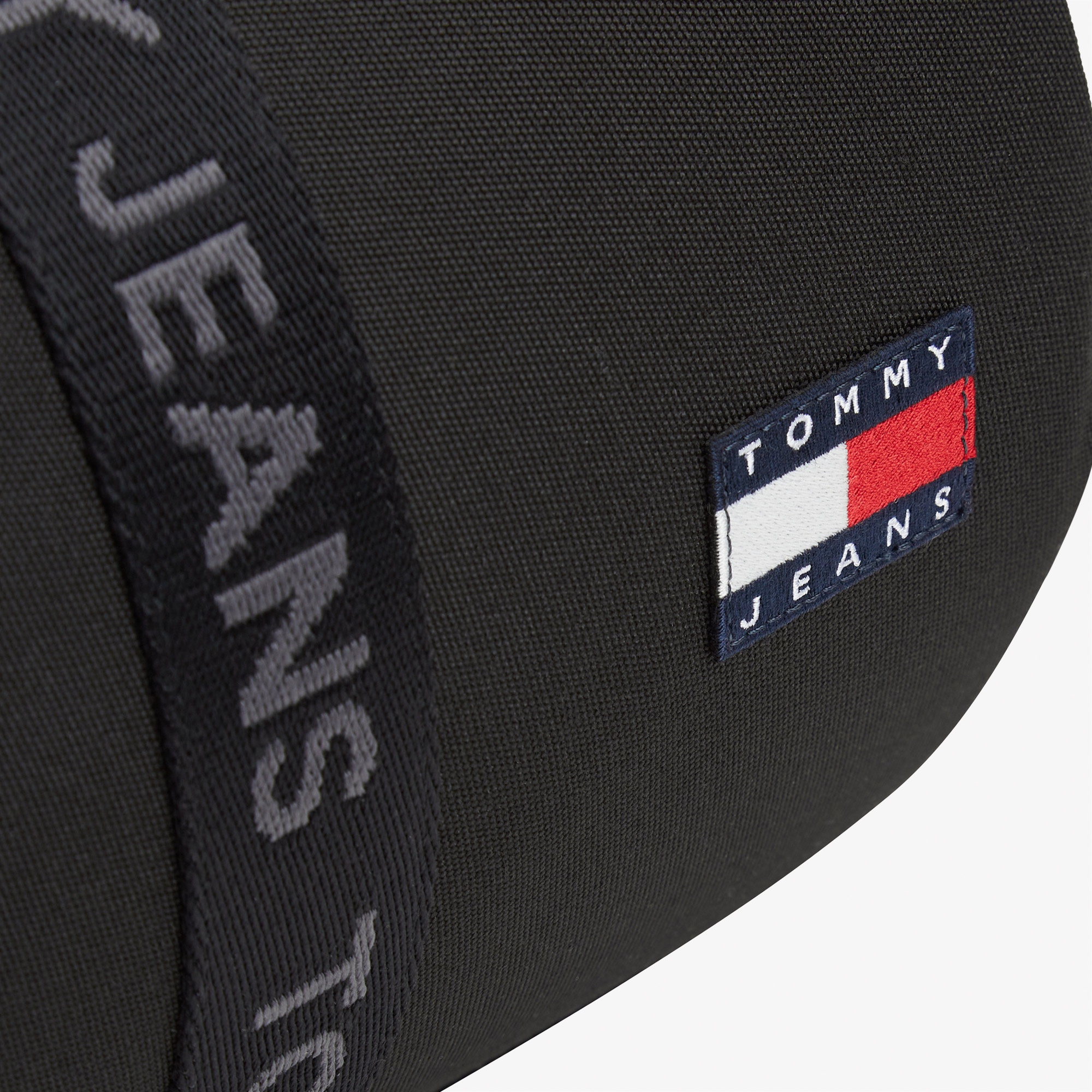 Tommy Hilfiger Essential Daily Erkek Siyah Spor Çantası