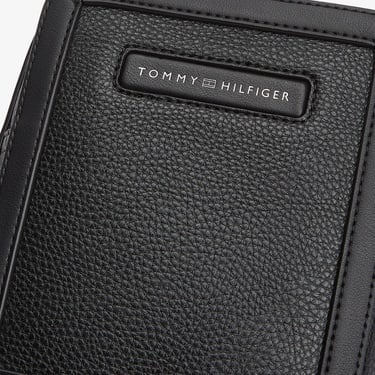  Tommy Hilfiger Central Erkek Siyah Çapraz Çanta