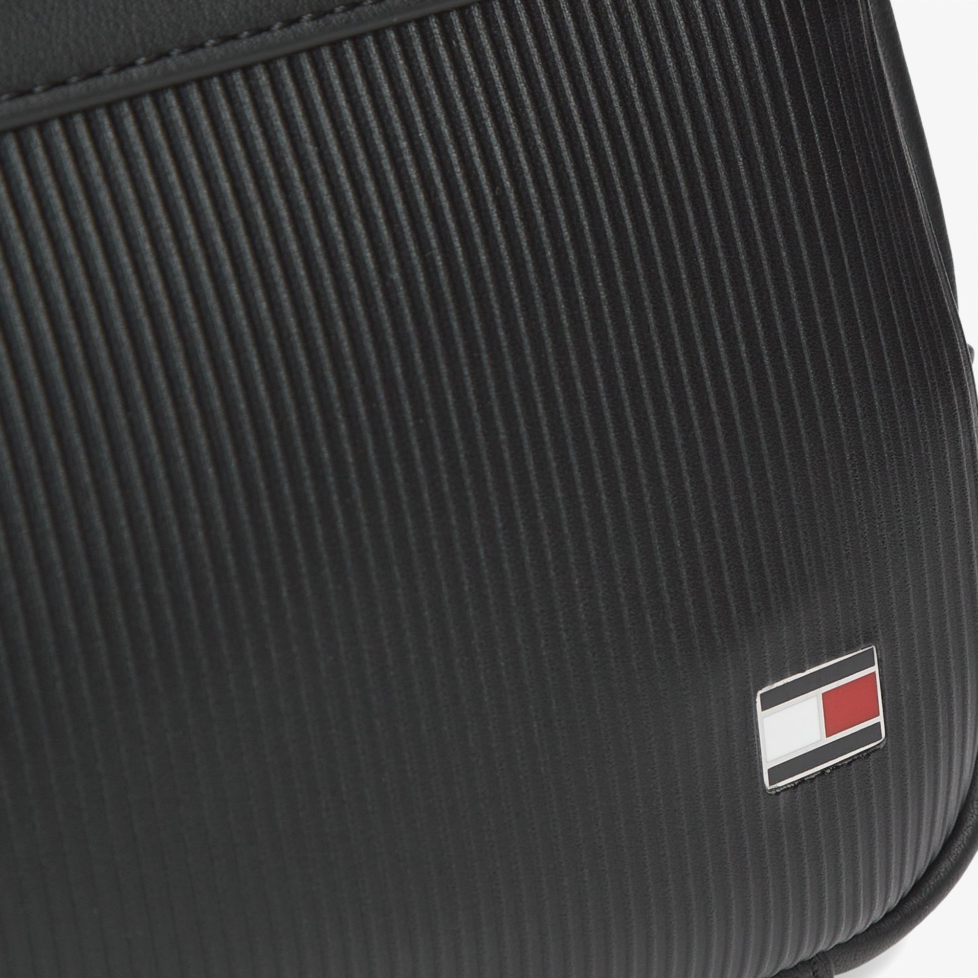 Tommy Hilfiger Flag Erkek Siyah El Çantası