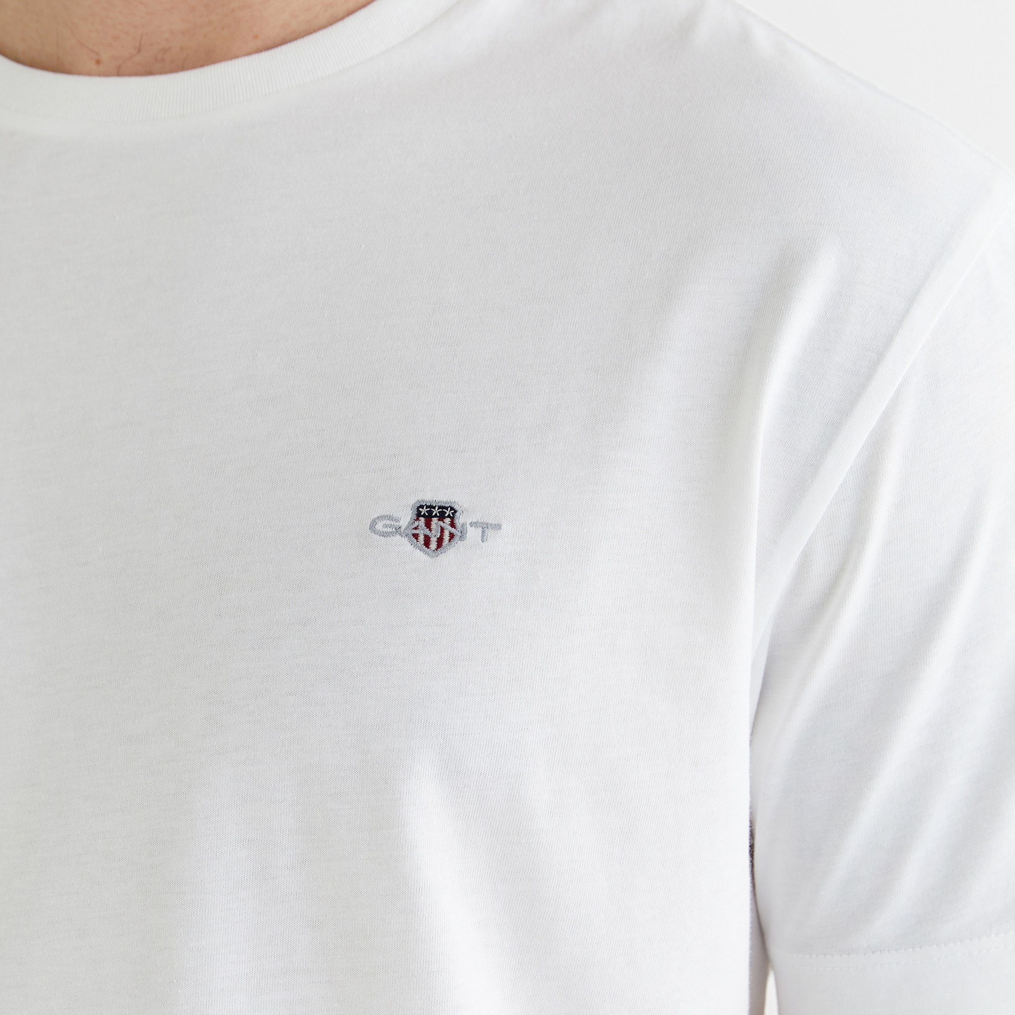 GANT Erkek Beyaz Bisiklet Yaka Regular Fit Logolu T-Shirt