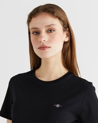  GANT Kadın Siyah Bisiklet Yaka Regular Fit T-Shirt