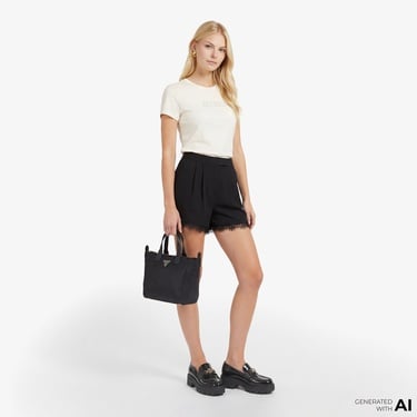  Guess Arabella Aktif Modal Karışımlı Slim Fit Kadın Beyaz T-Shirt