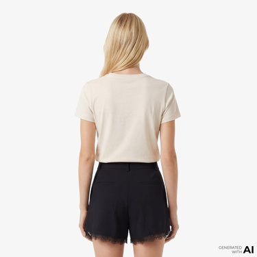  Guess Arabella Aktif Modal Karışımlı Slim Fit Kadın Beyaz T-Shirt