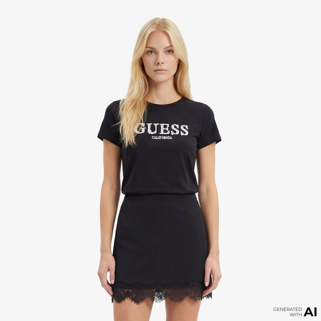  Guess Giuditta Aktif Regular Fit Kadın Siyah T-Shirt