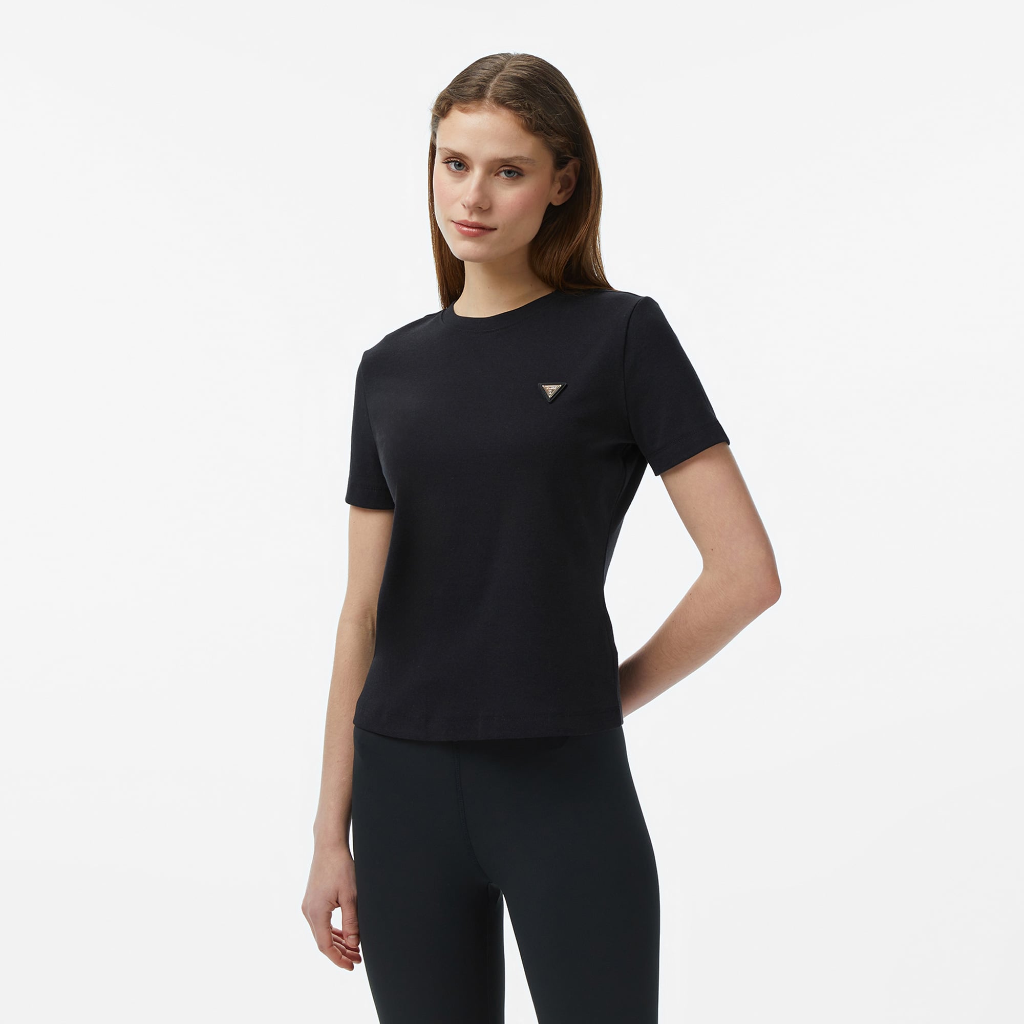  Guess Sonia Aktif Modal Karışımlı Slim Fit Kadın Siyah T-Shirt