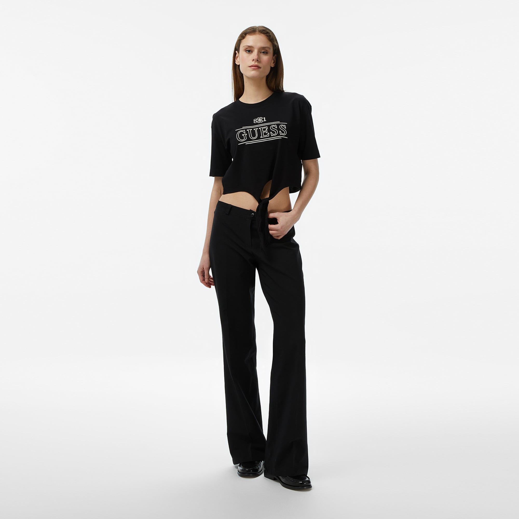 Guess Martina Aktif Boxy Fit Kadın Siyah T-Shirt