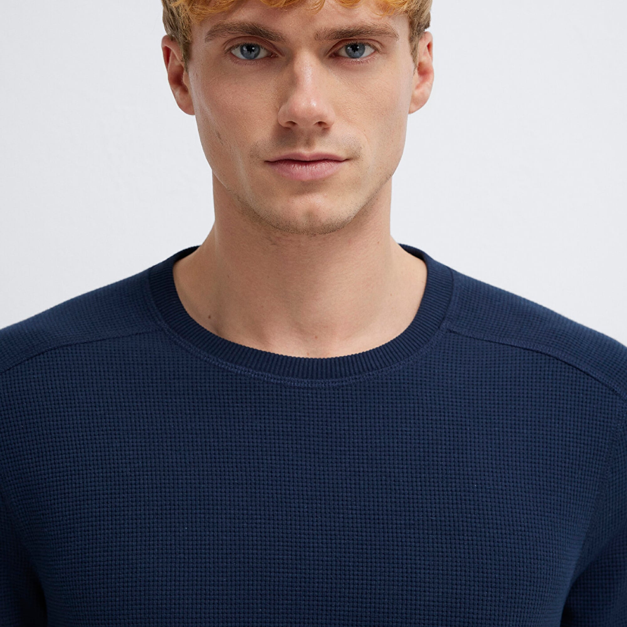 Mavi Uzun Kollu Dokulu Lacivert Basic Tişört Slim Fit / Dar Kesim 0610106-70490