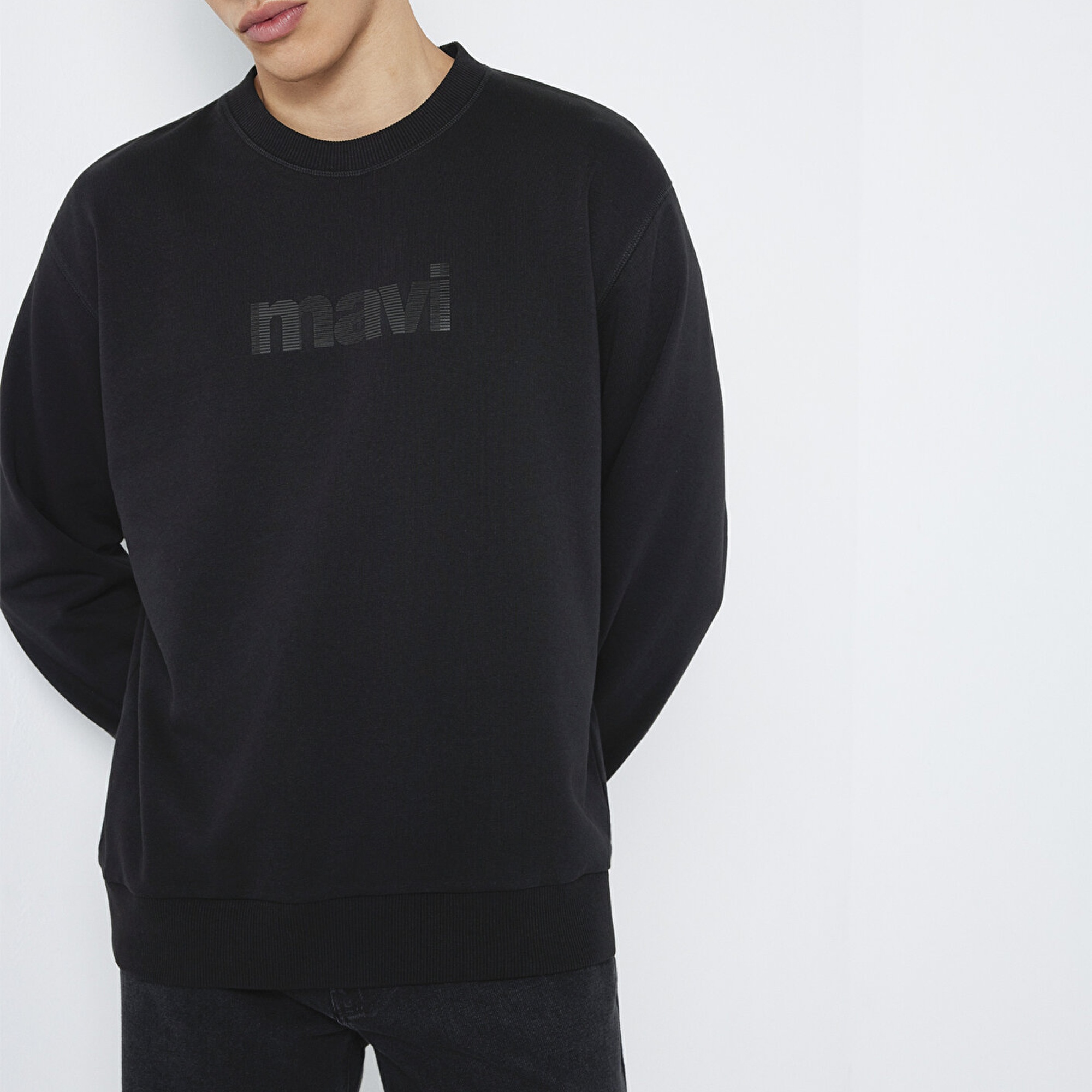 Mavi Bisiklet Yaka Siyah Sweatshirt 0S10551-900