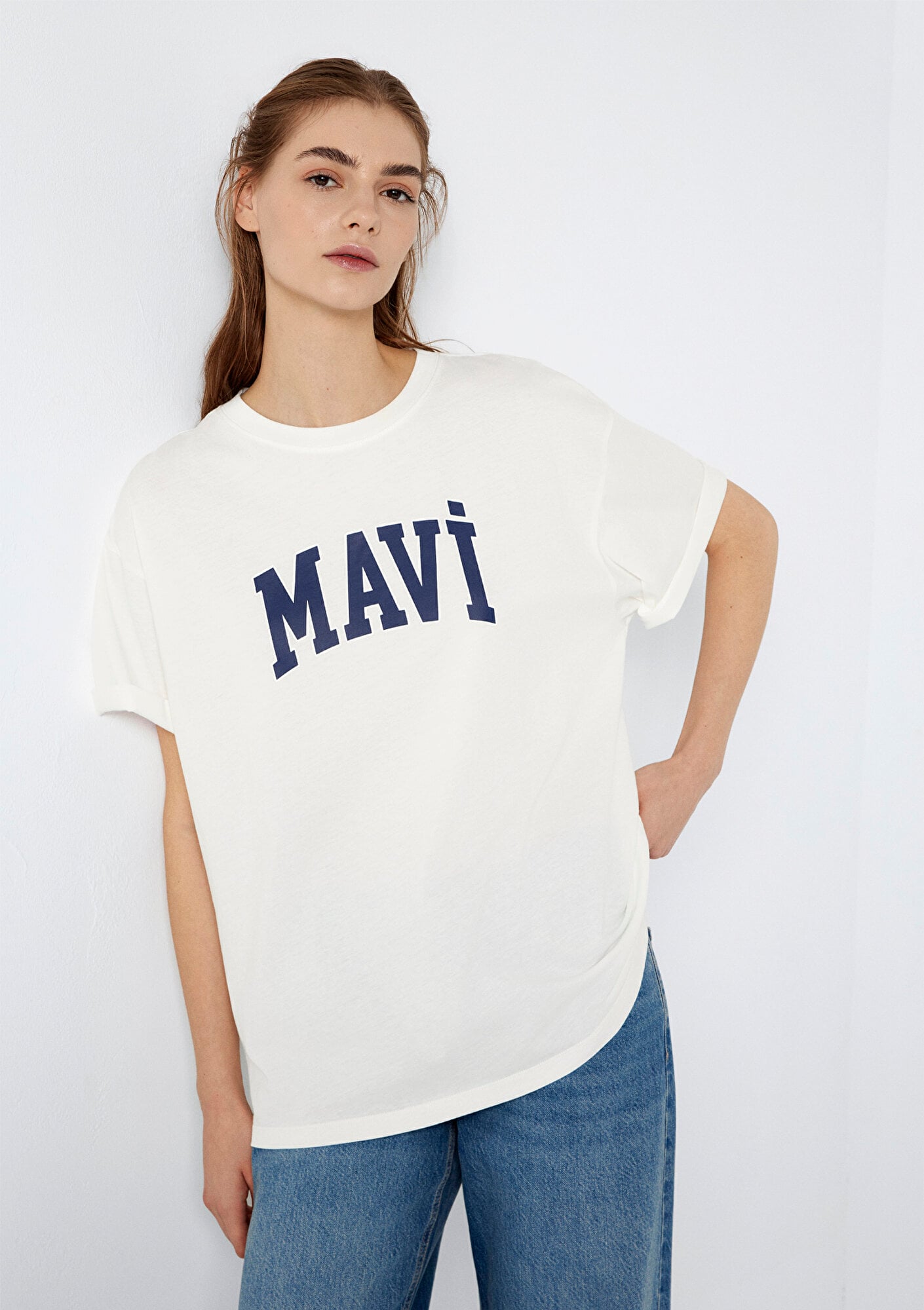 Mavi Mavi Logo Baskılı Ekru Tişört. Oversize / Geniş Kesim 1600843-81964