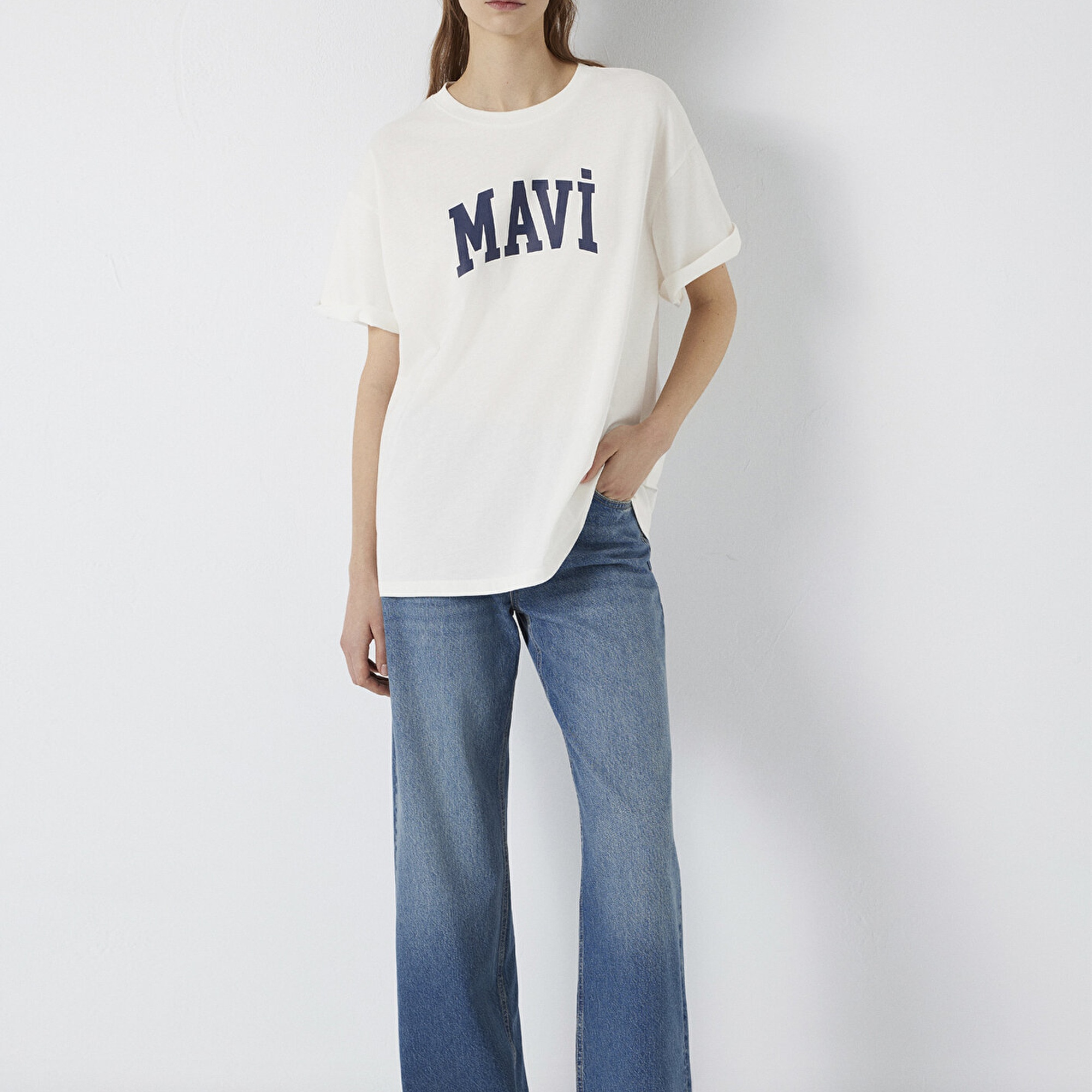 Mavi Mavi Logo Baskılı Ekru Tişört. Oversize / Geniş Kesim 1600843-81964