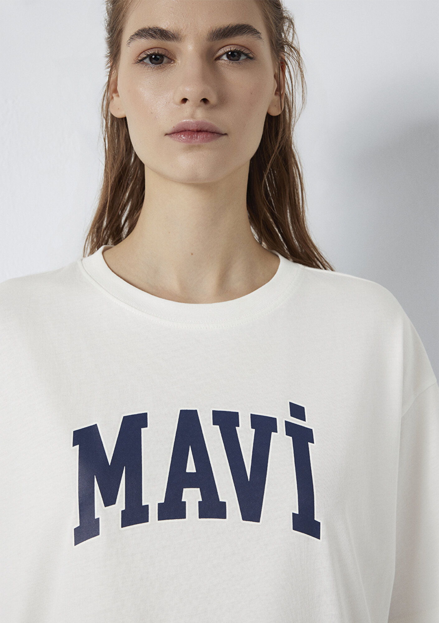  Mavi Mavi Logo Baskılı Ekru Tişört. Oversize / Geniş Kesim 1600843-81964