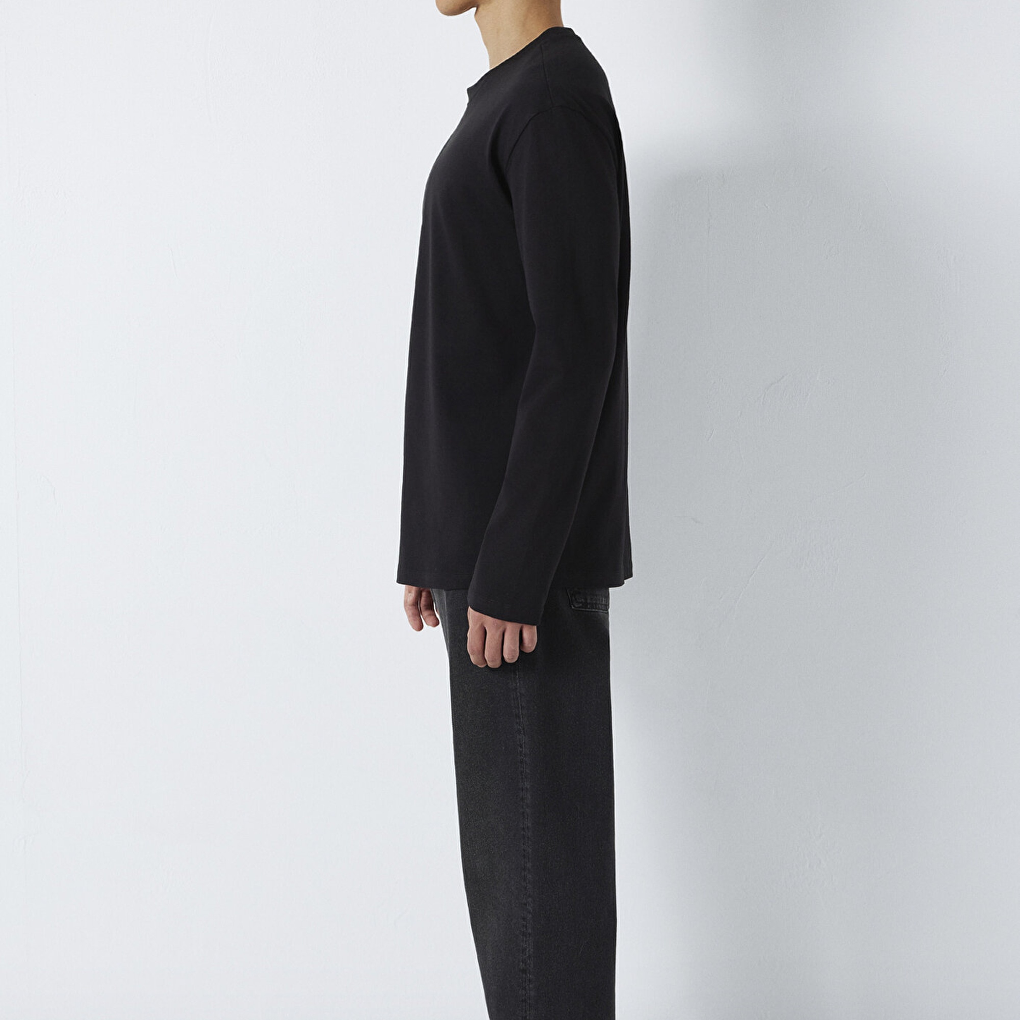 Mavi Uzun Kollu Siyah Basic Tişört Loose Fit / Bol Rahat Kesim 0613170-900