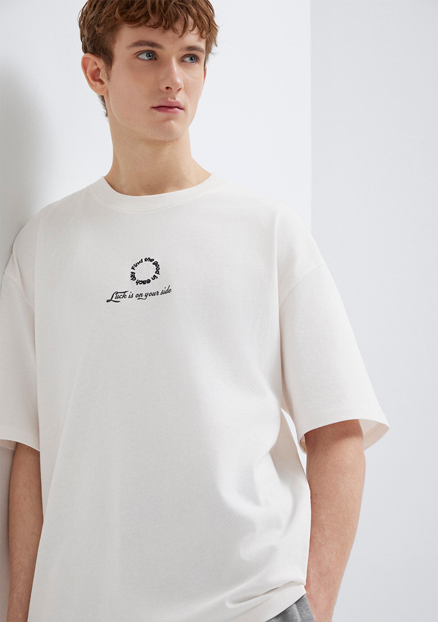 Mavi Luck Is In Your Side Baskılı Ekru Tişört Oversize / Geniş Kesim 0613183-70057