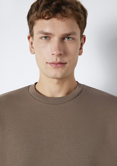  Mavi Bisiklet Yaka Kahverengi Basic Sweatshirt 0S10276-87875