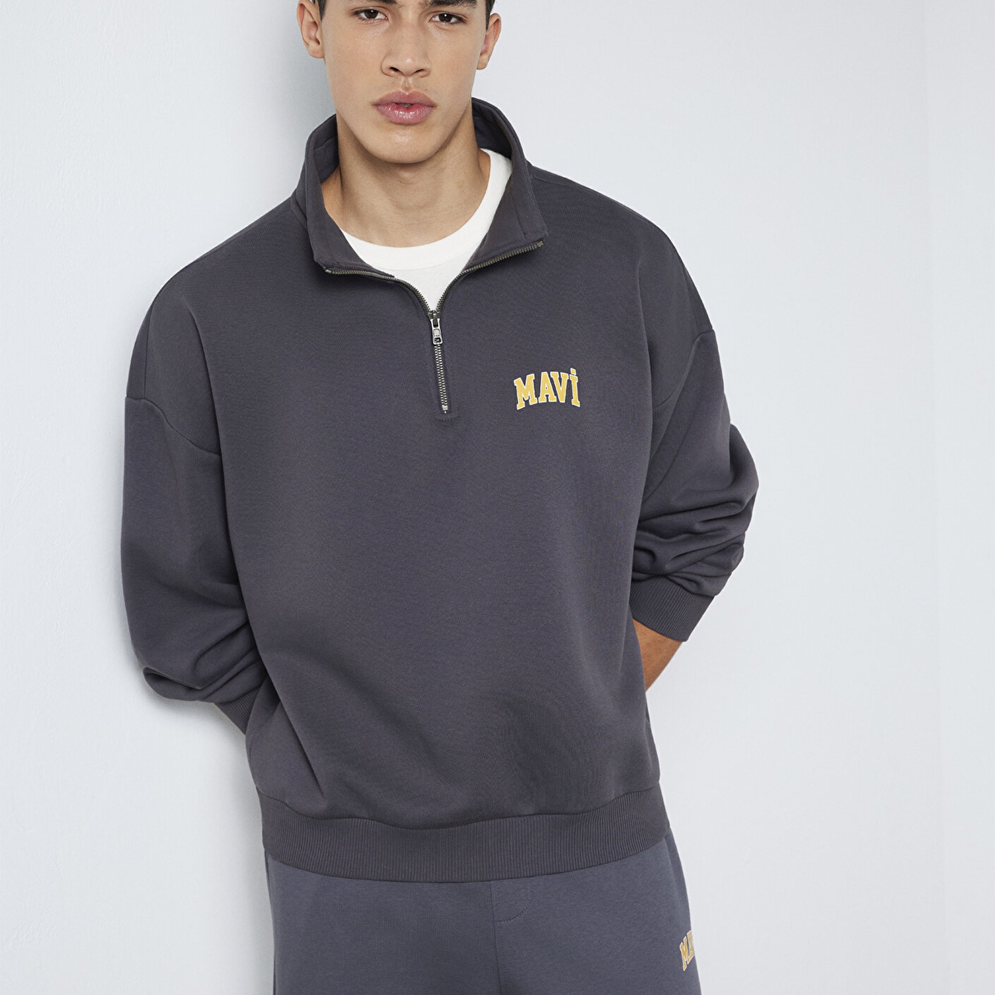 Mavi Mavi Logo Baskılı Yarı Fermuarlı Antrasit Sweatshirt 0S10208-70101