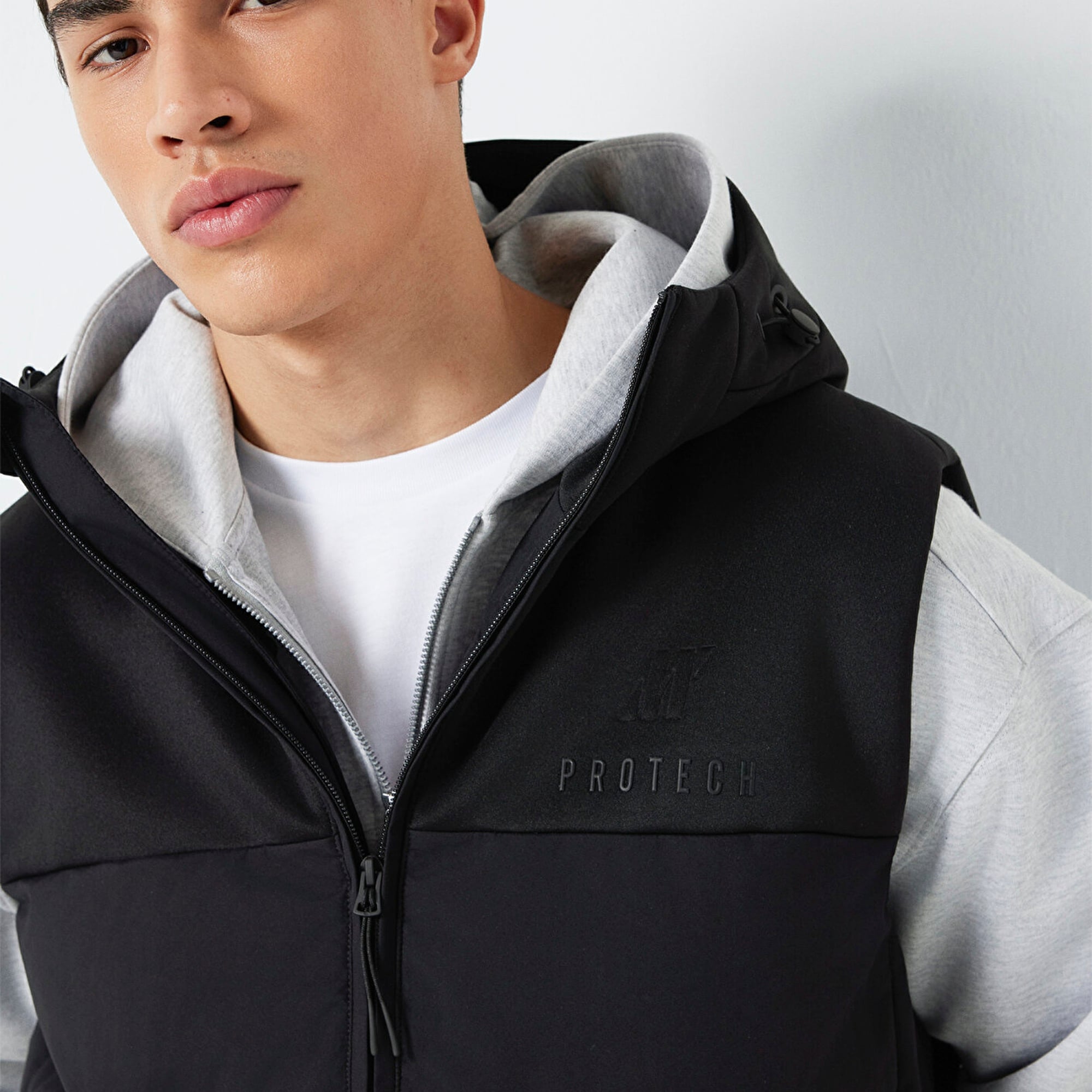 Mavi Kapüşonlu Siyah Yelek Loose Fit / Bol Rahat Kesim 0110786-71379