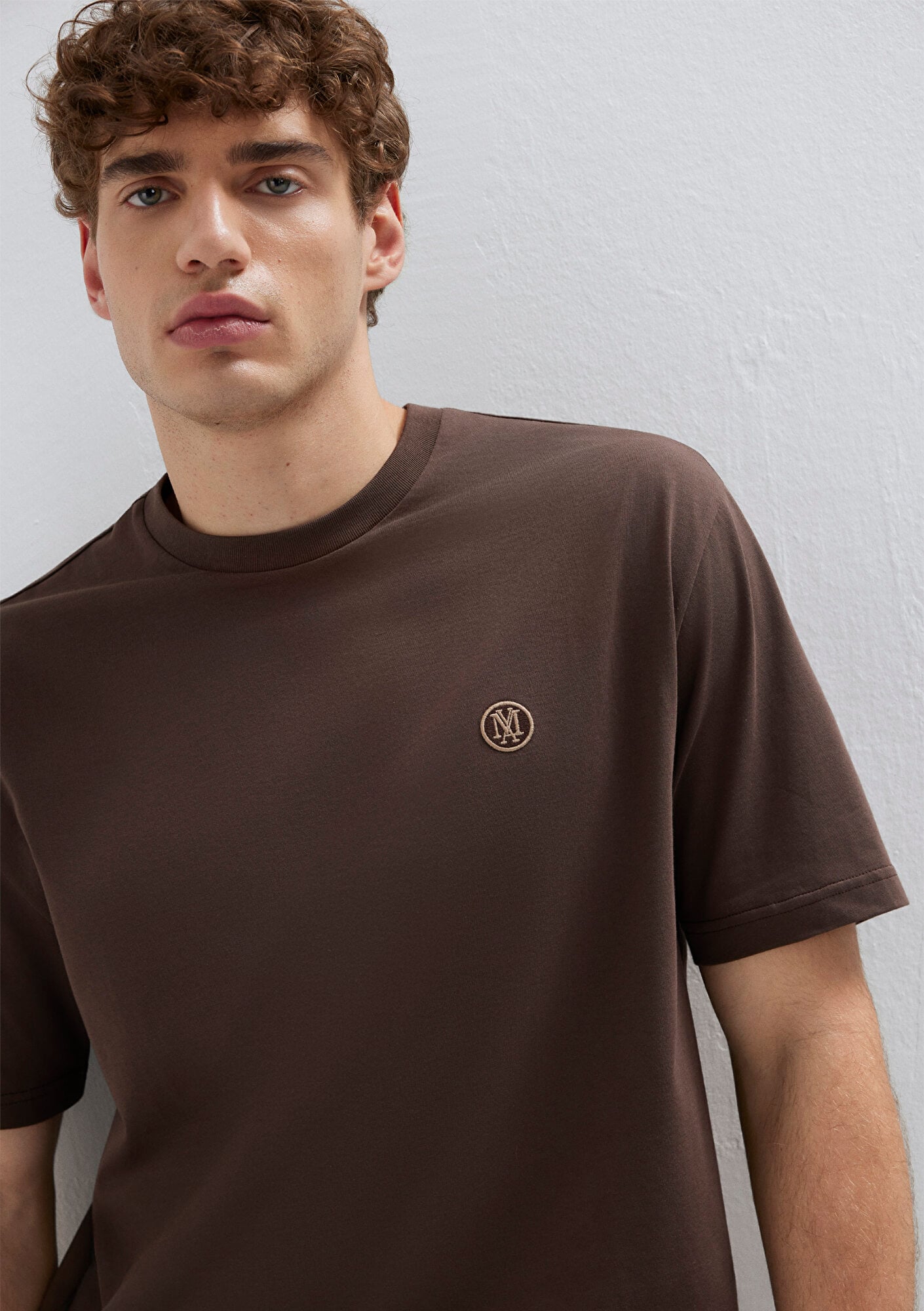 Mavi Mavi Logo İşlemeli Kahverengi Basic Tişört Loose Fit / Bol Rahat Kesim 067074-70251