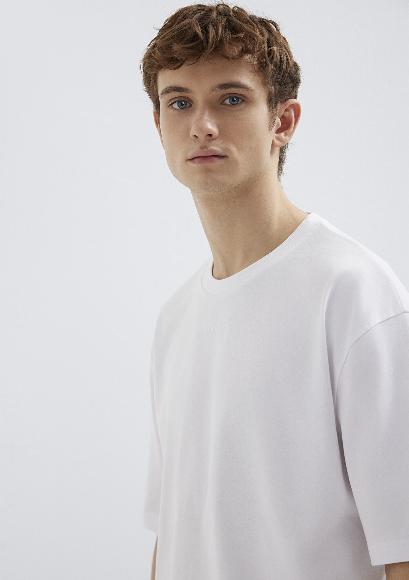 Mavi Mavi Nakışlı Beyaz Tişört Relaxed Fit / Rahat Kesim 0613130-620