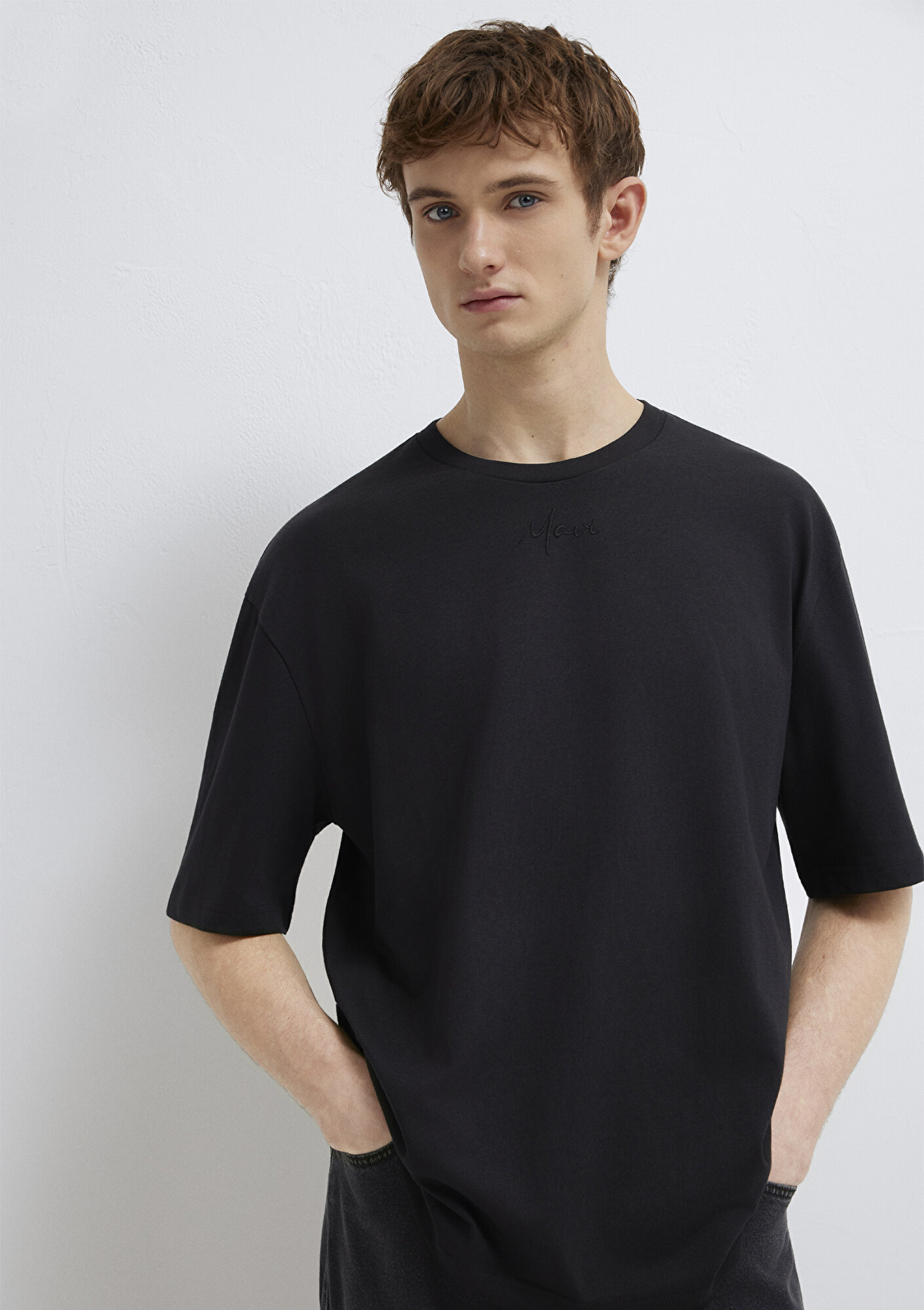 Mavi Mavi Nakışlı Siyah Tişört Relaxed Fit / Rahat Kesim 0613130-900