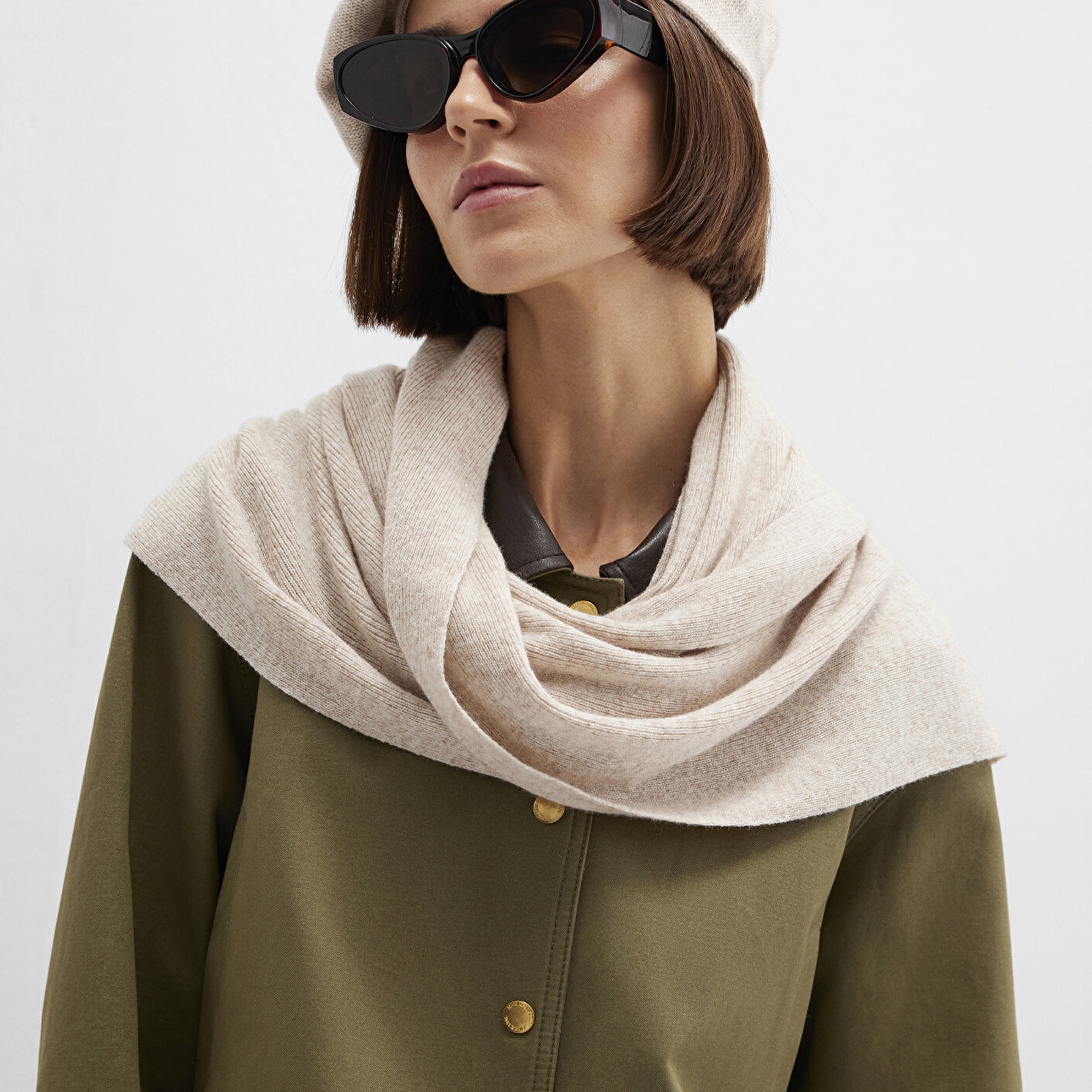 Mavi Yün İçerikli Bej Atkı 1913954-70020