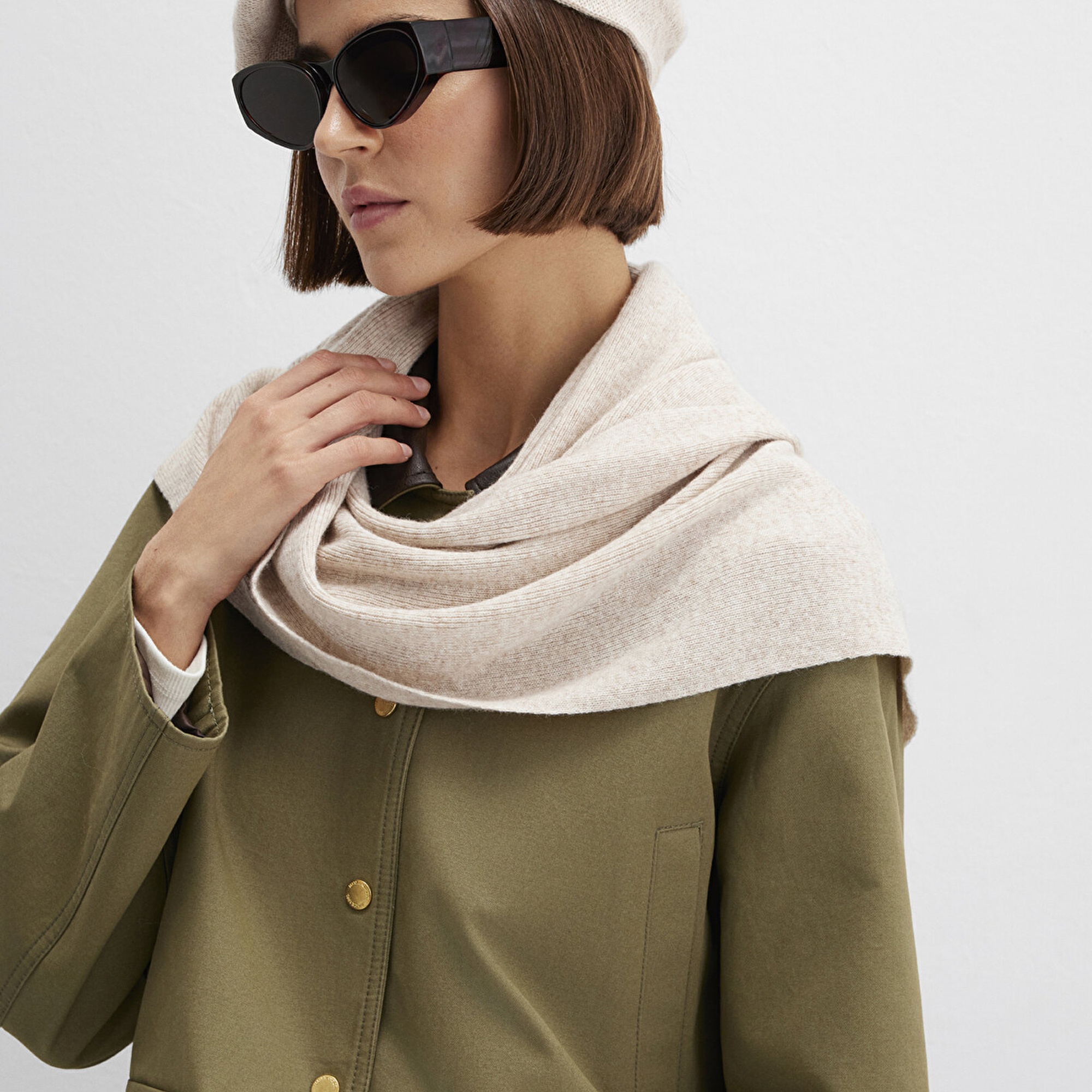 Mavi Yün İçerikli Bej Atkı 1913954-70020