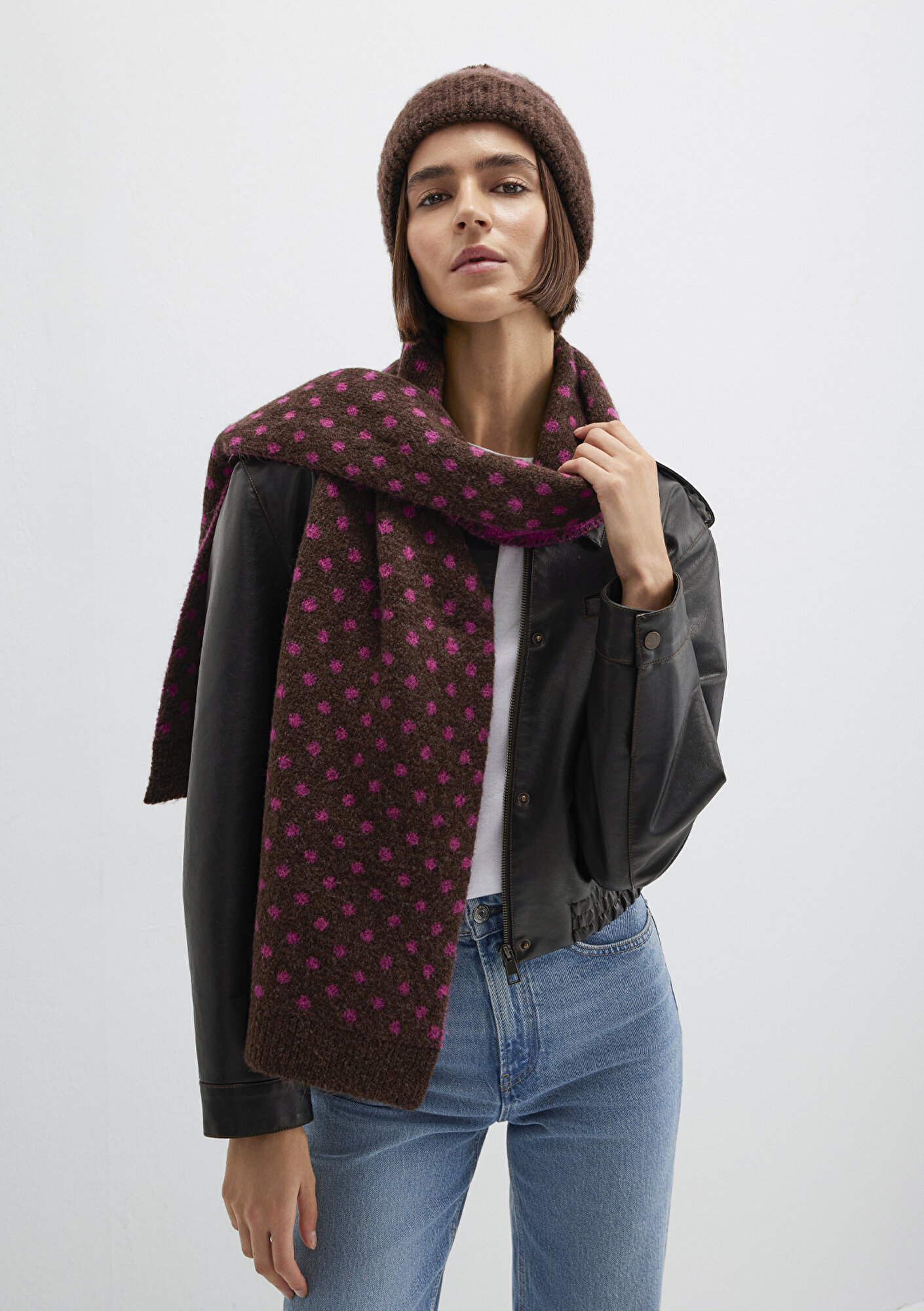  Mavi Puantiye Detaylı Kahverengi Atkı 1913952-70246