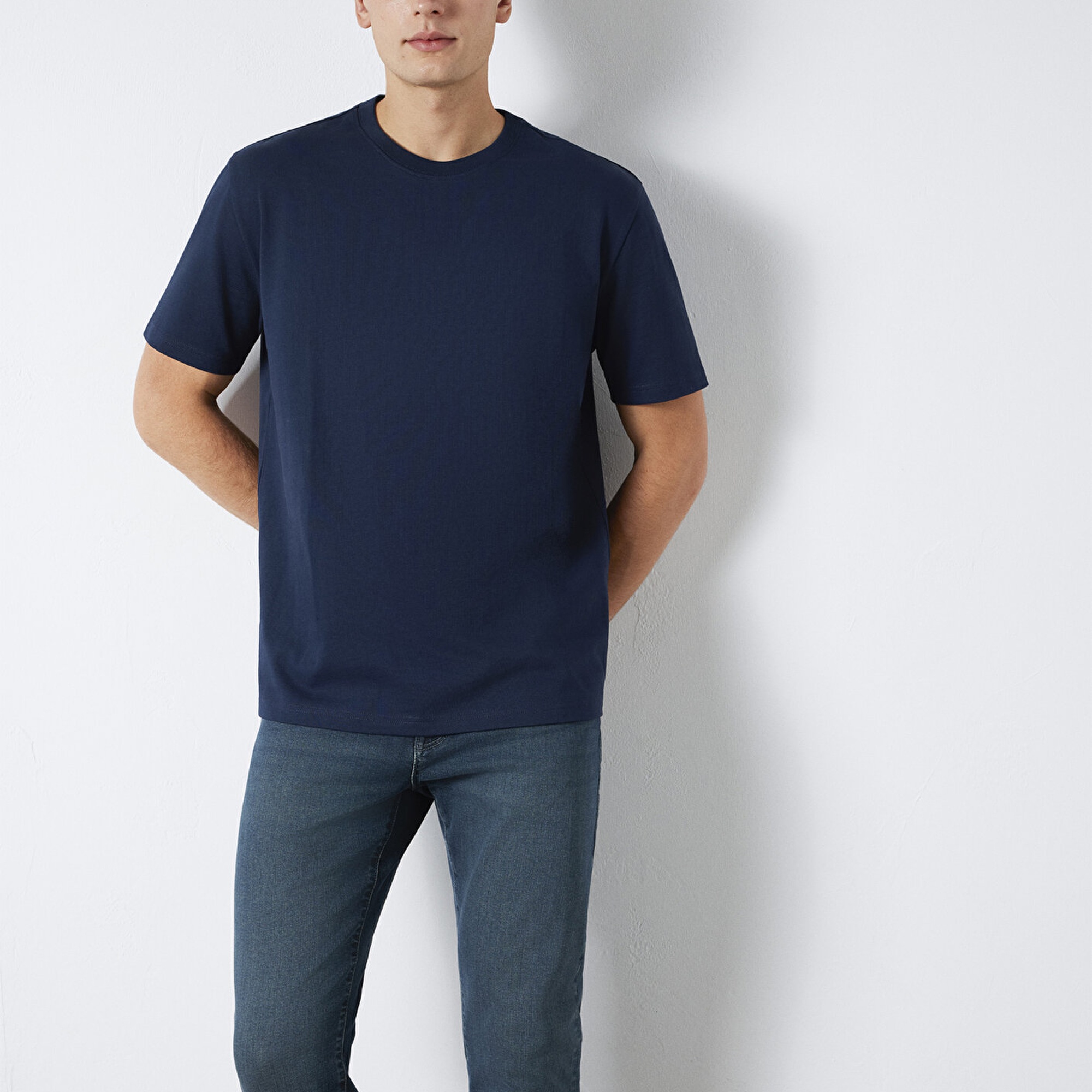 Mavi Bisiklet Yaka Lacivert Basic Tişört Loose Fit / Bol Rahat Kesim 0611596-70497