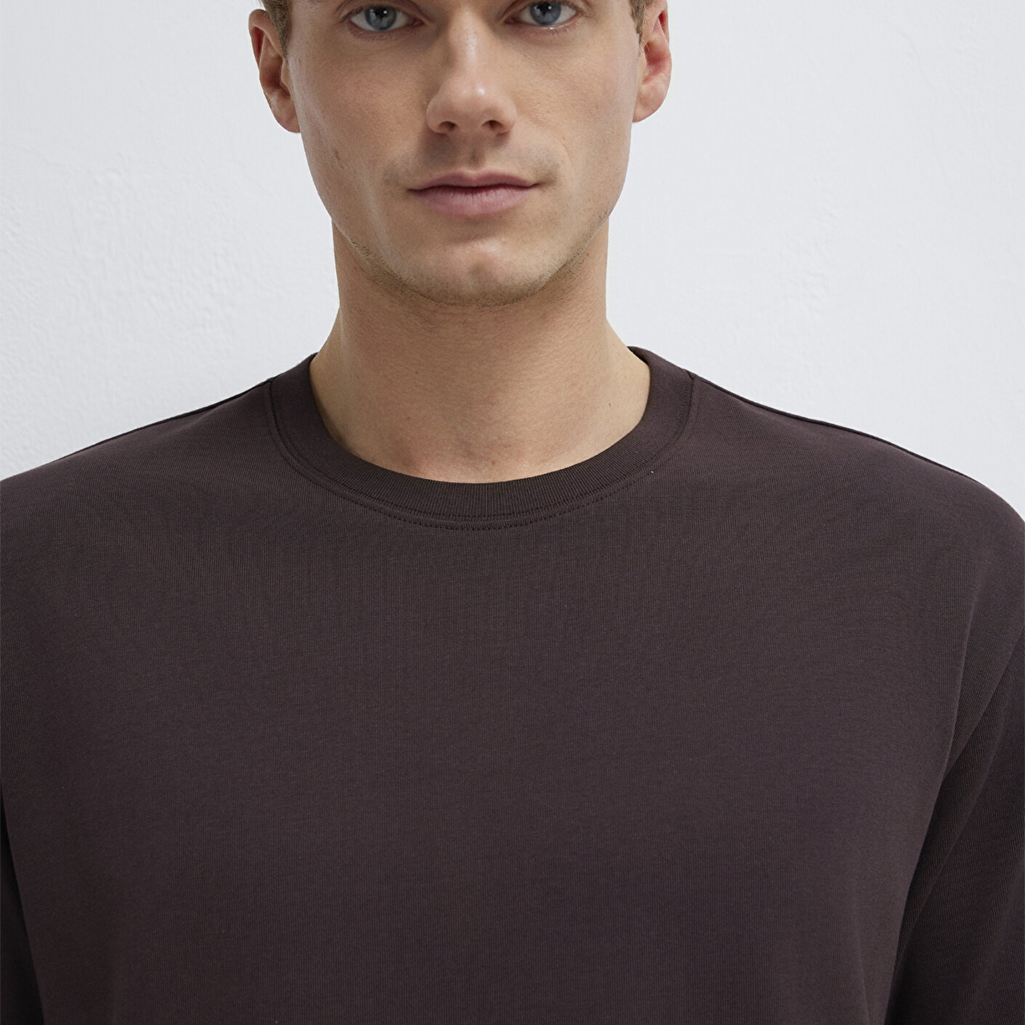 Mavi Bisiklet Yaka Kahverengi Basic Tişört Loose Fit / Bol Rahat Kesim 0611596-88083