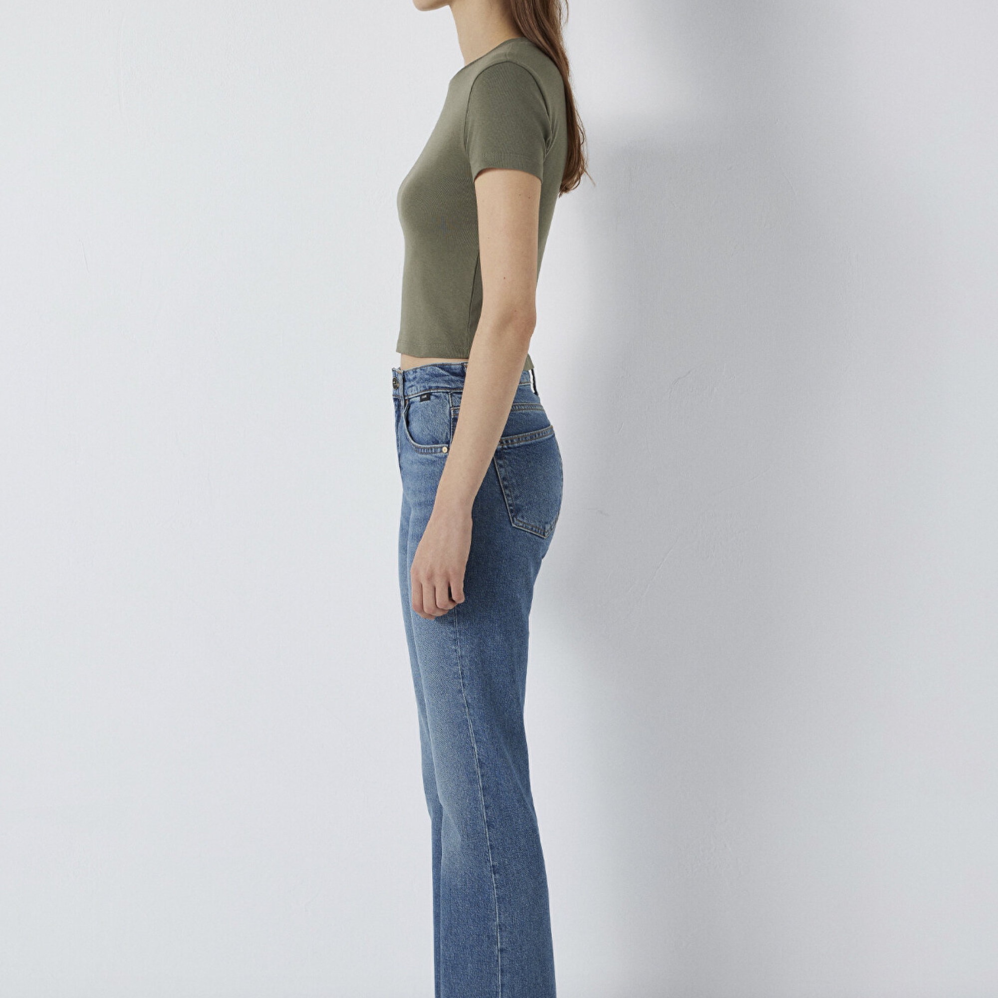 Mavi Bisiklet Yaka Yeşil Basic Tişört Crop / Kısa Kesim 1600814-86961