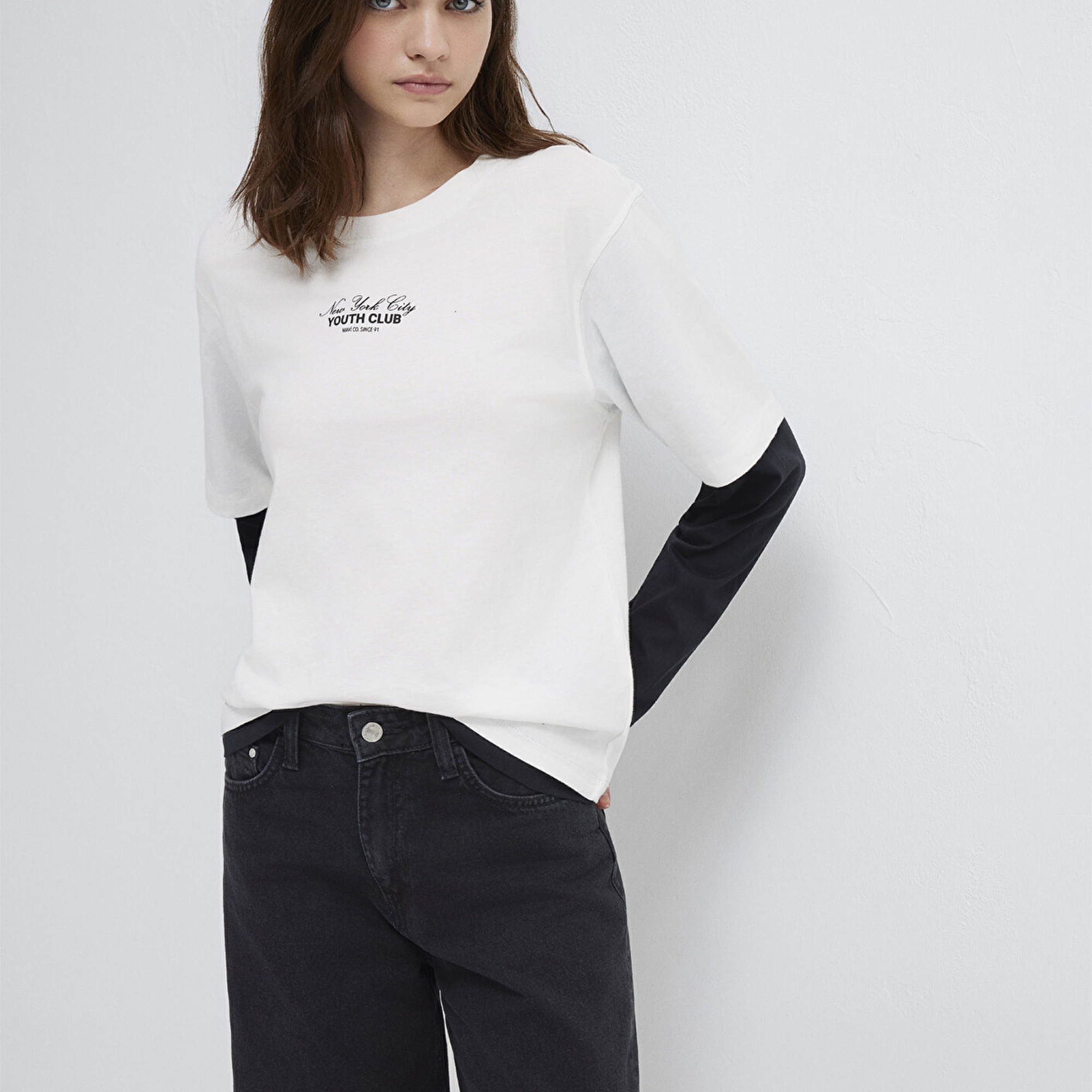 Mavi Bisiklet Yaka Sırt Baskılı BeyazTişört Regular Fit / Normal Kesim 1613766-70057