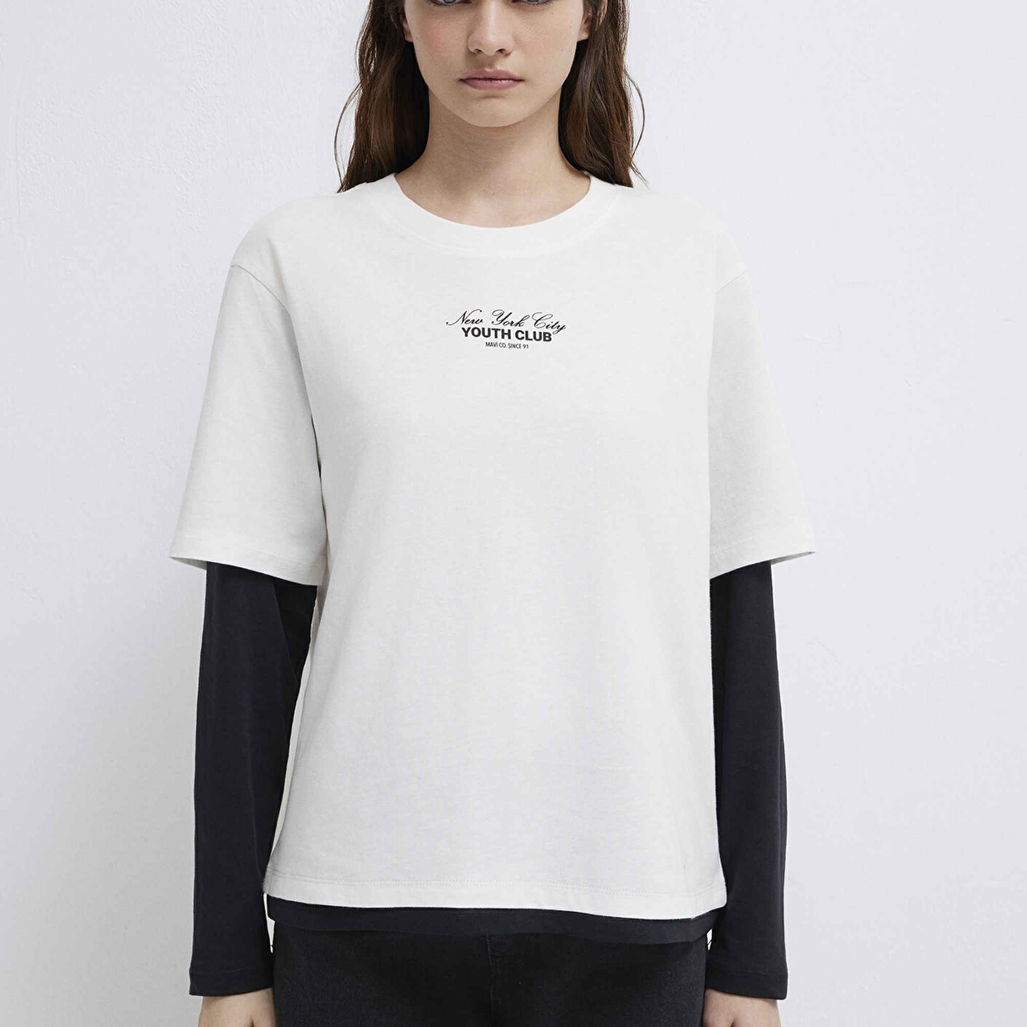 Mavi Bisiklet Yaka Sırt Baskılı BeyazTişört Regular Fit / Normal Kesim 1613766-70057