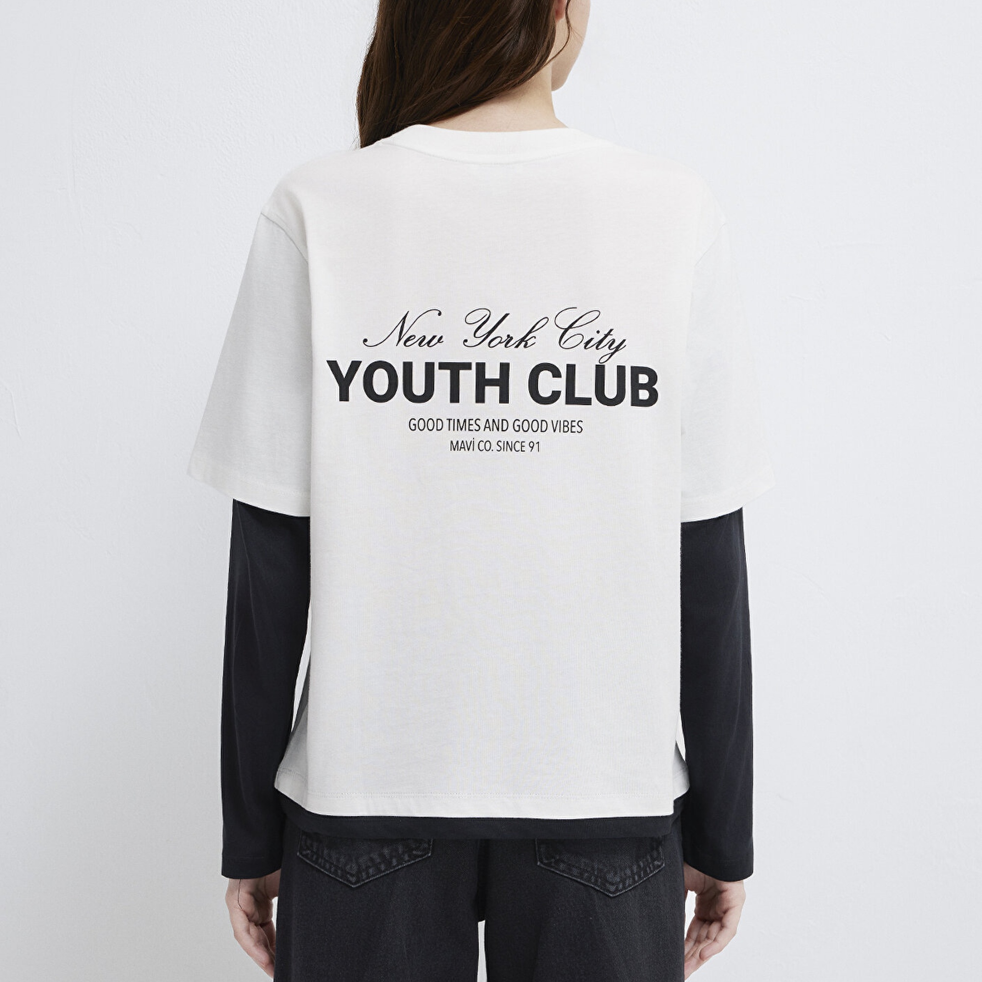 Mavi Bisiklet Yaka Sırt Baskılı BeyazTişört Regular Fit / Normal Kesim 1613766-70057