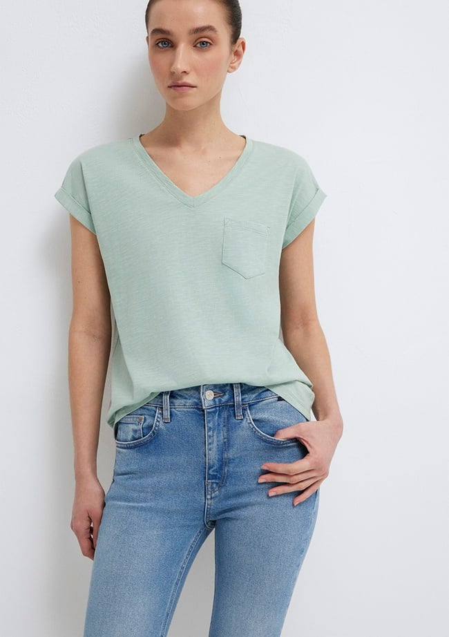  Mavi V Yaka Yeşil Basic Tişört Loose Fit / Bol Rahat Kesim 1600961-71780