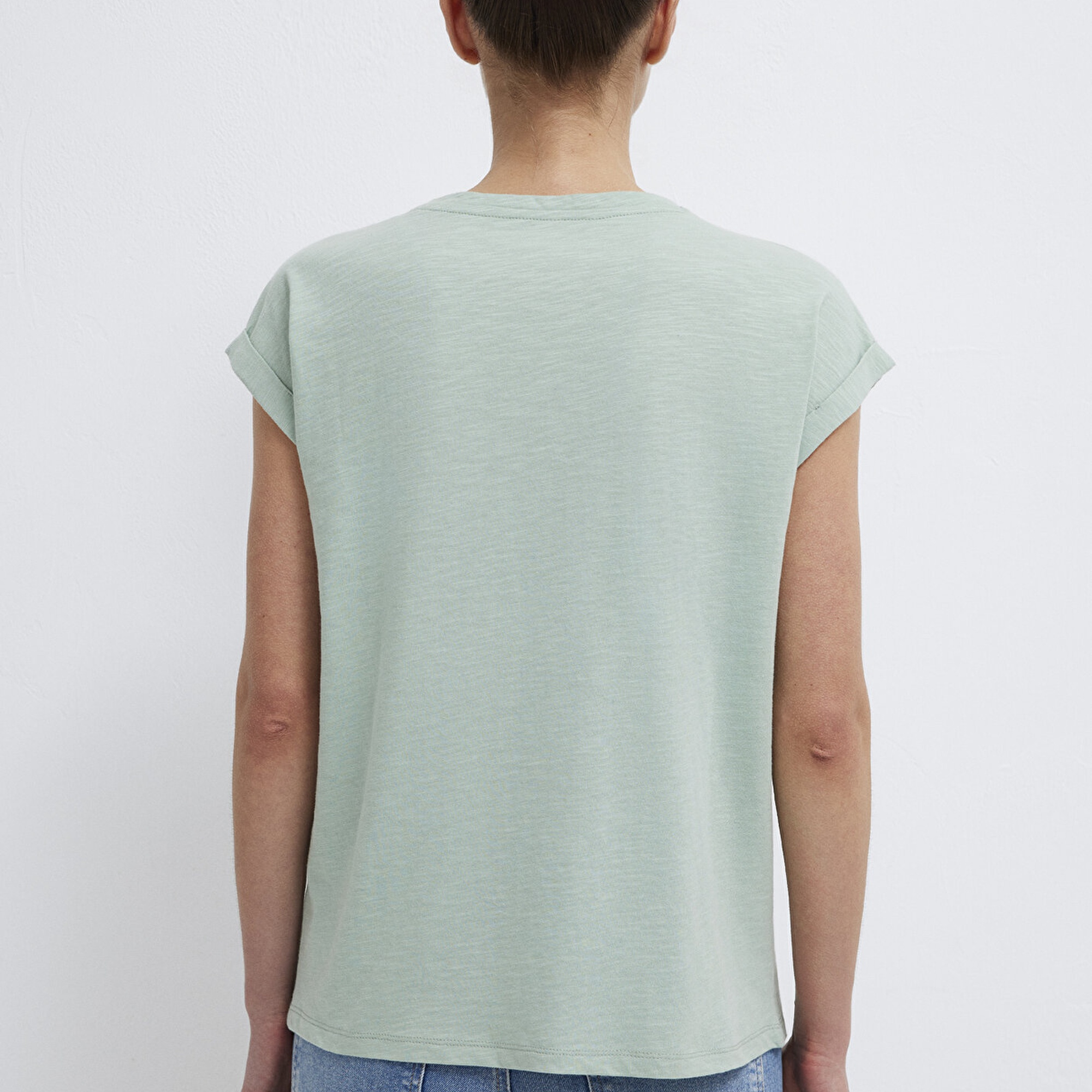 Mavi V Yaka Yeşil Basic Tişört Loose Fit / Bol Rahat Kesim 1600961-71780