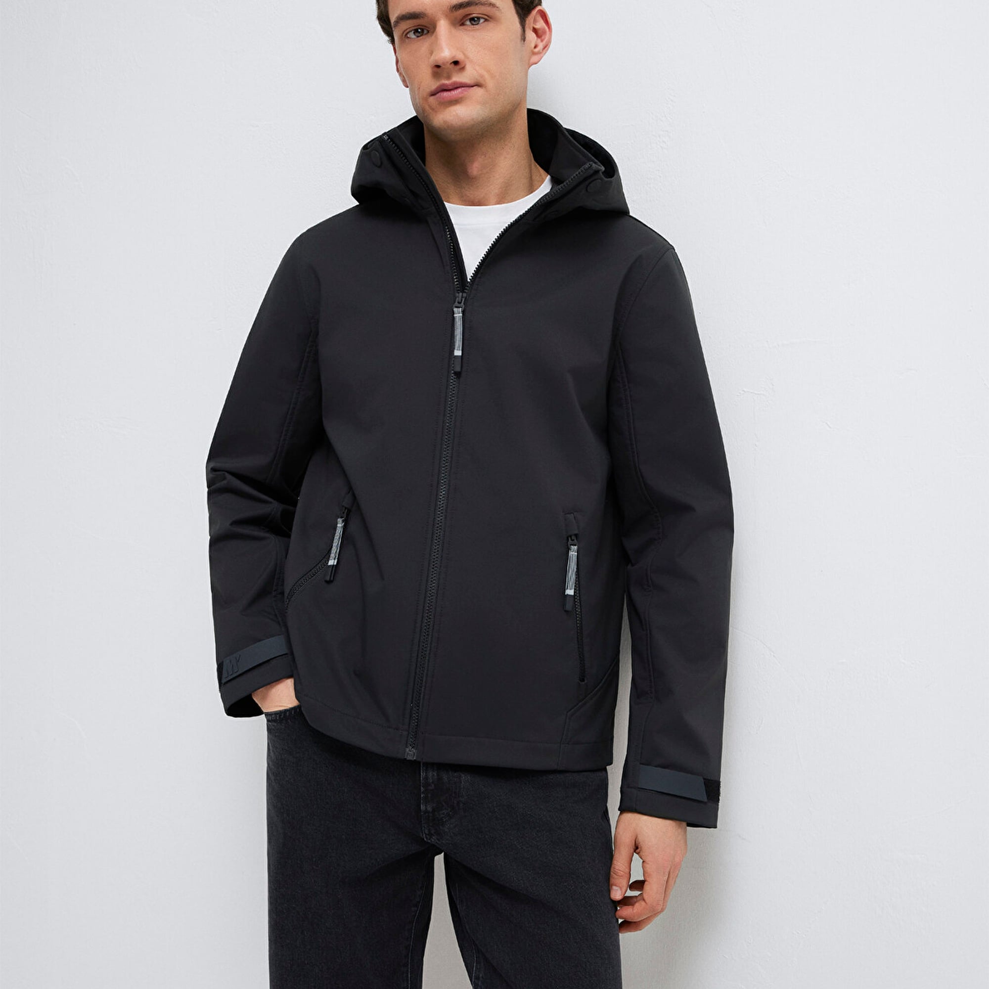 Mavi Kapüşonlu Siyah Ceket Regular Fit / Normal Kesim 0110763-71379