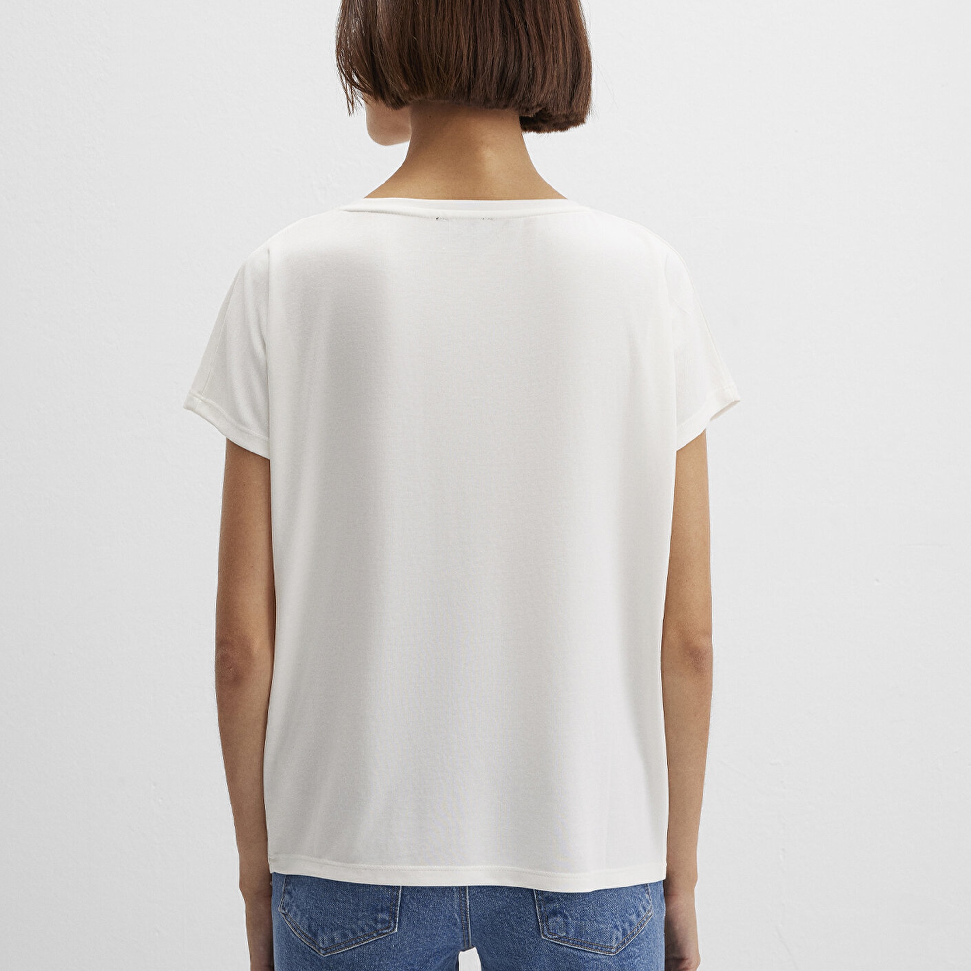 Mavi Lux Touch (TENCEL™) Modal Ekru Basic Tişört Loose Fit / Bol Rahat Kesim 167245-25705