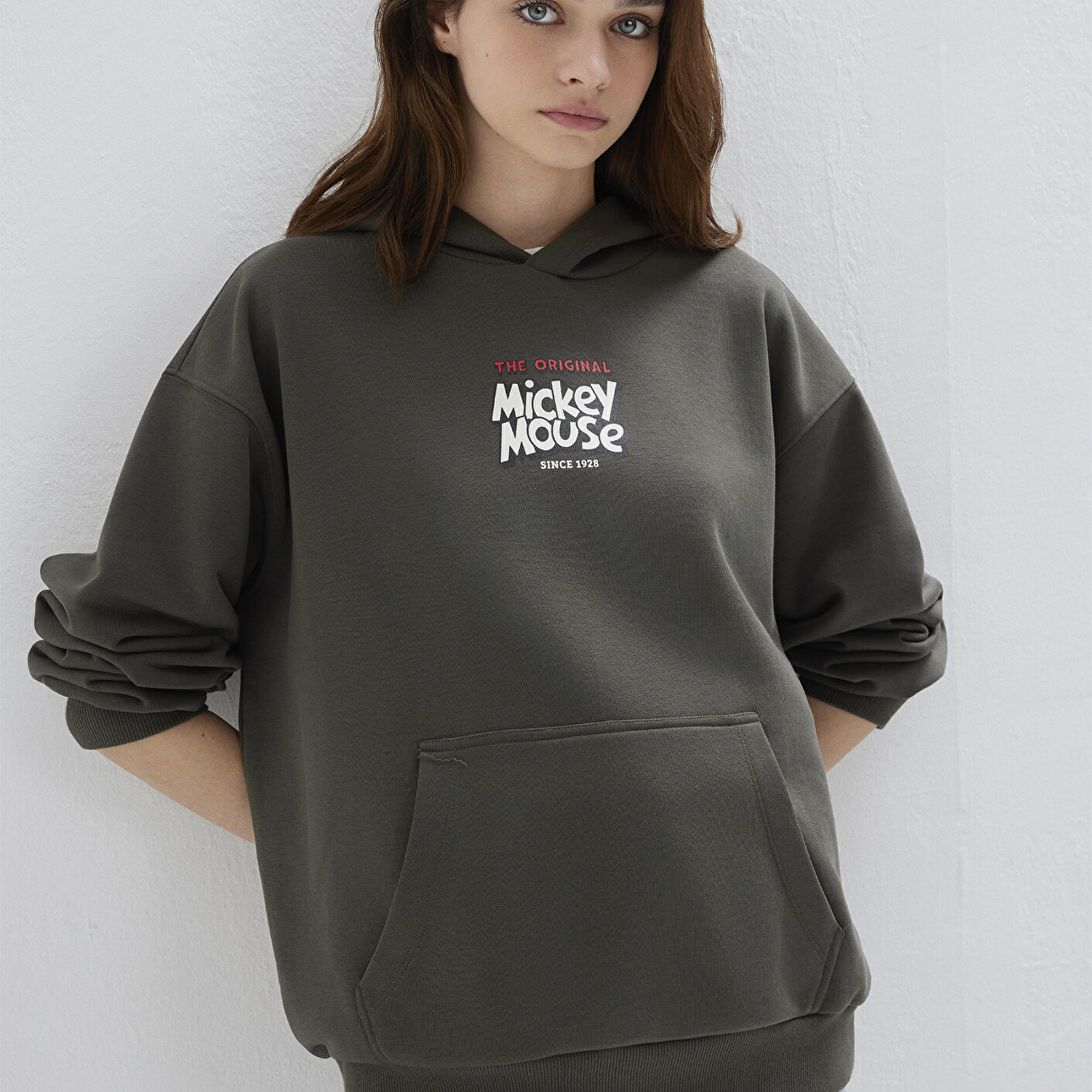 Mavi Mickey Mouse Sırt Baskılı Haki Sweatshirt 1S10521-71553